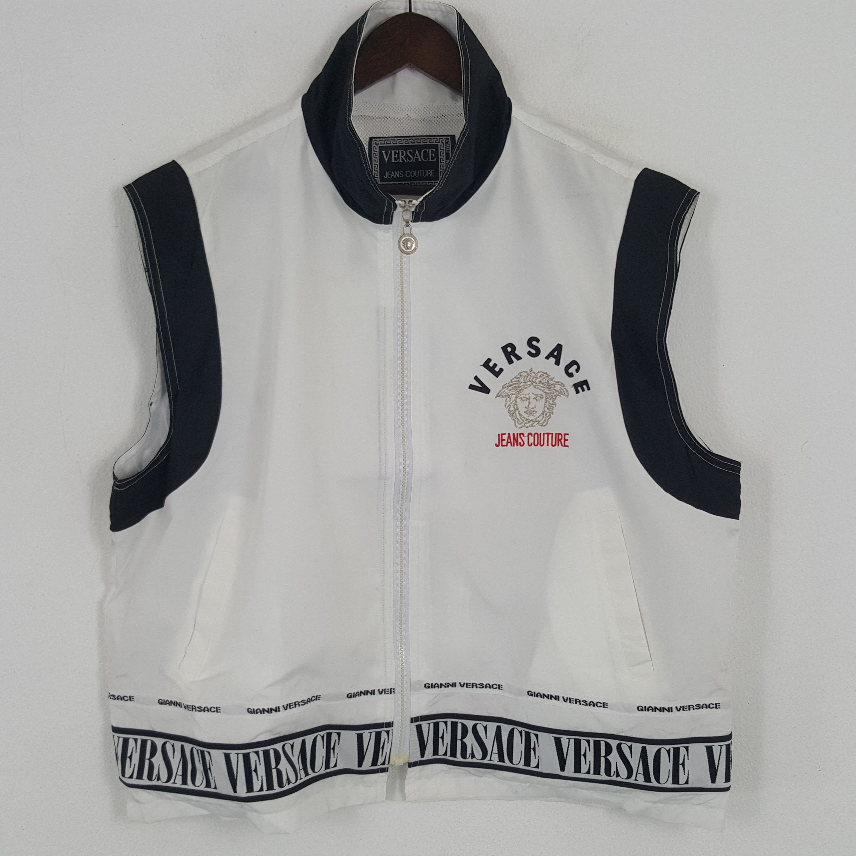 Versace Jeans Couture × Vintage Vintage Versace Jeans Cuture Windbreaker Vest Jacket Size US XL / EU 56 / 4 - 1 Thumbnail