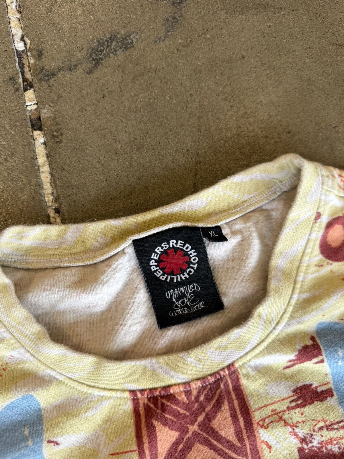 Vintage Red hot chili peppers AOP Size US XL / EU 56 / 4 - 3 Thumbnail