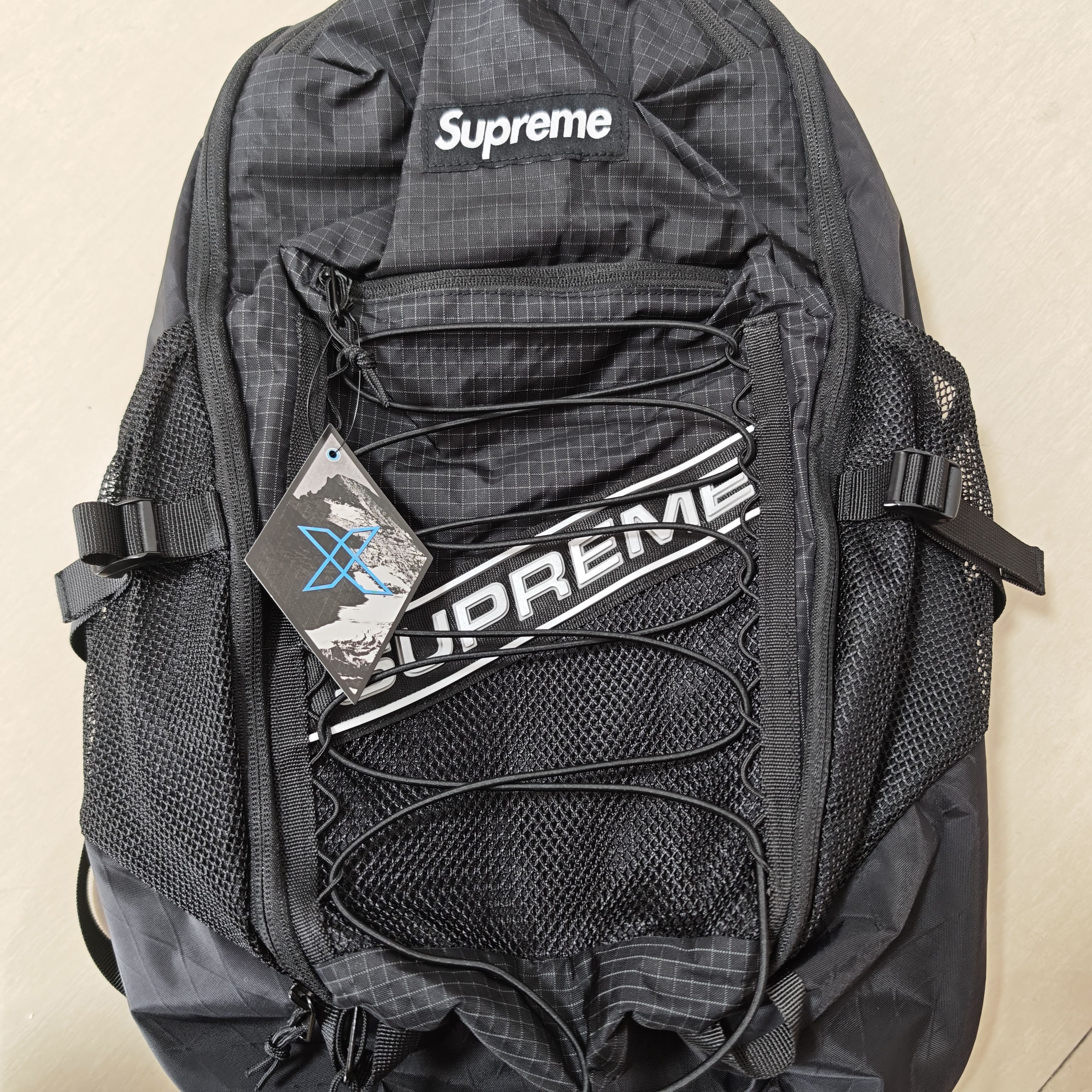 Supreme Supreme Nike Leather Shoulder Bag Black | Grailed Supreme Supreme Nike Leather Shoulder Bag Black | Grailed
