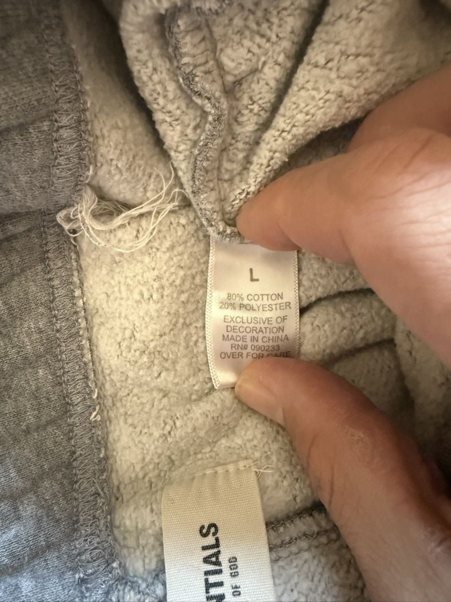 Essentials Grey Fear of God Essentials first release sweatpants Size US 33 - 4 Thumbnail