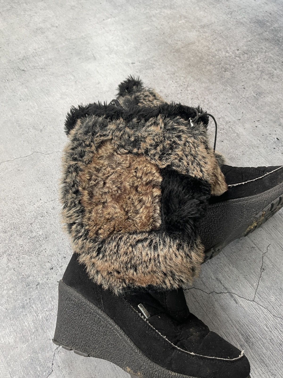 Moon Boot Mink Snow Boots High Boots Yeti Fur Boots Suede Rare Size 40 Size US 8.5 / IT 38.5 - 9 Thumbnail