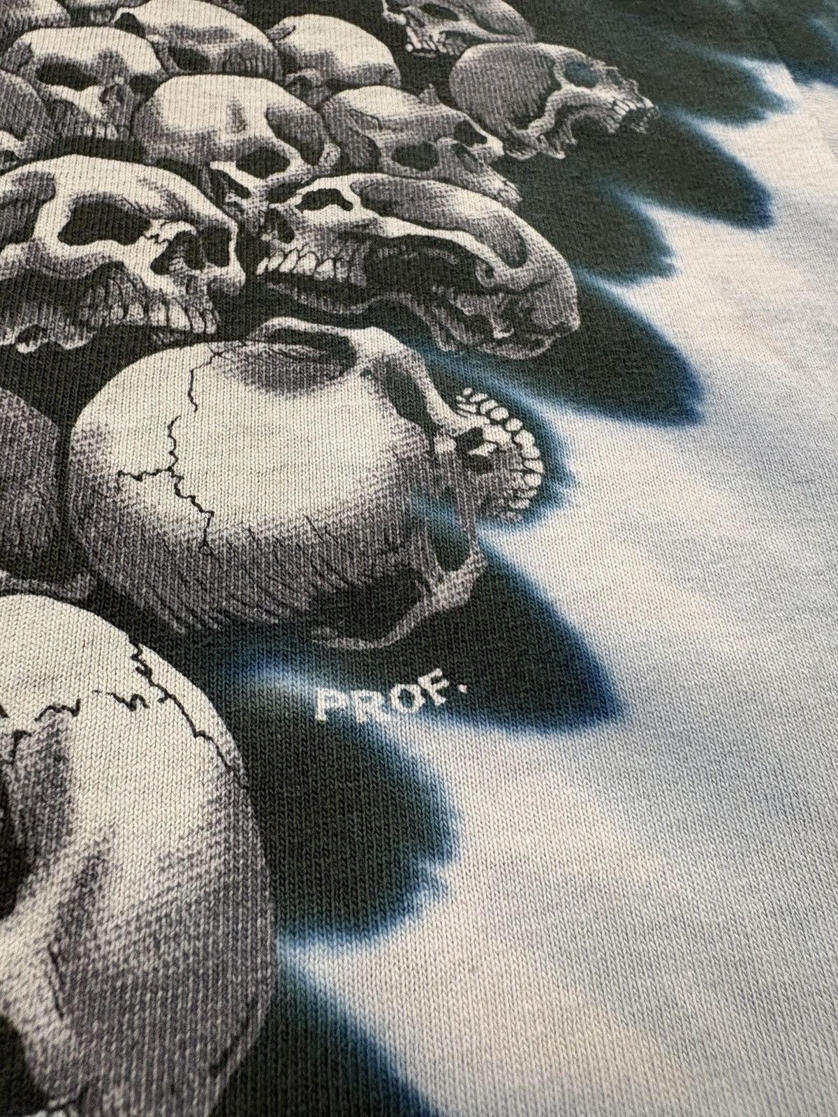 Vintage Vintage 1998 Disney Liquid Blue Skull Tie Dye T Shirt AOP XL Size US XL / EU 56 / 4 - 9 Thumbnail