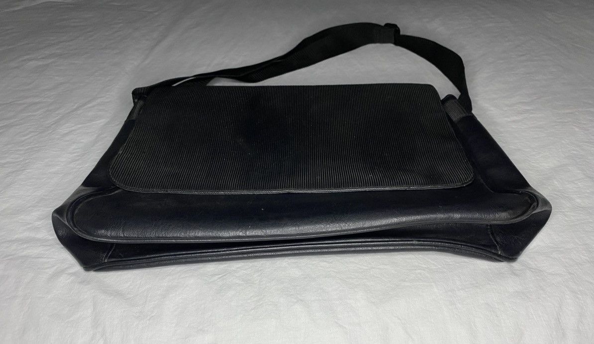 Leather Black Leather Shoulder Messenger Bag Laptop Adjustable Strap Size ONE SIZE - 6 Thumbnail