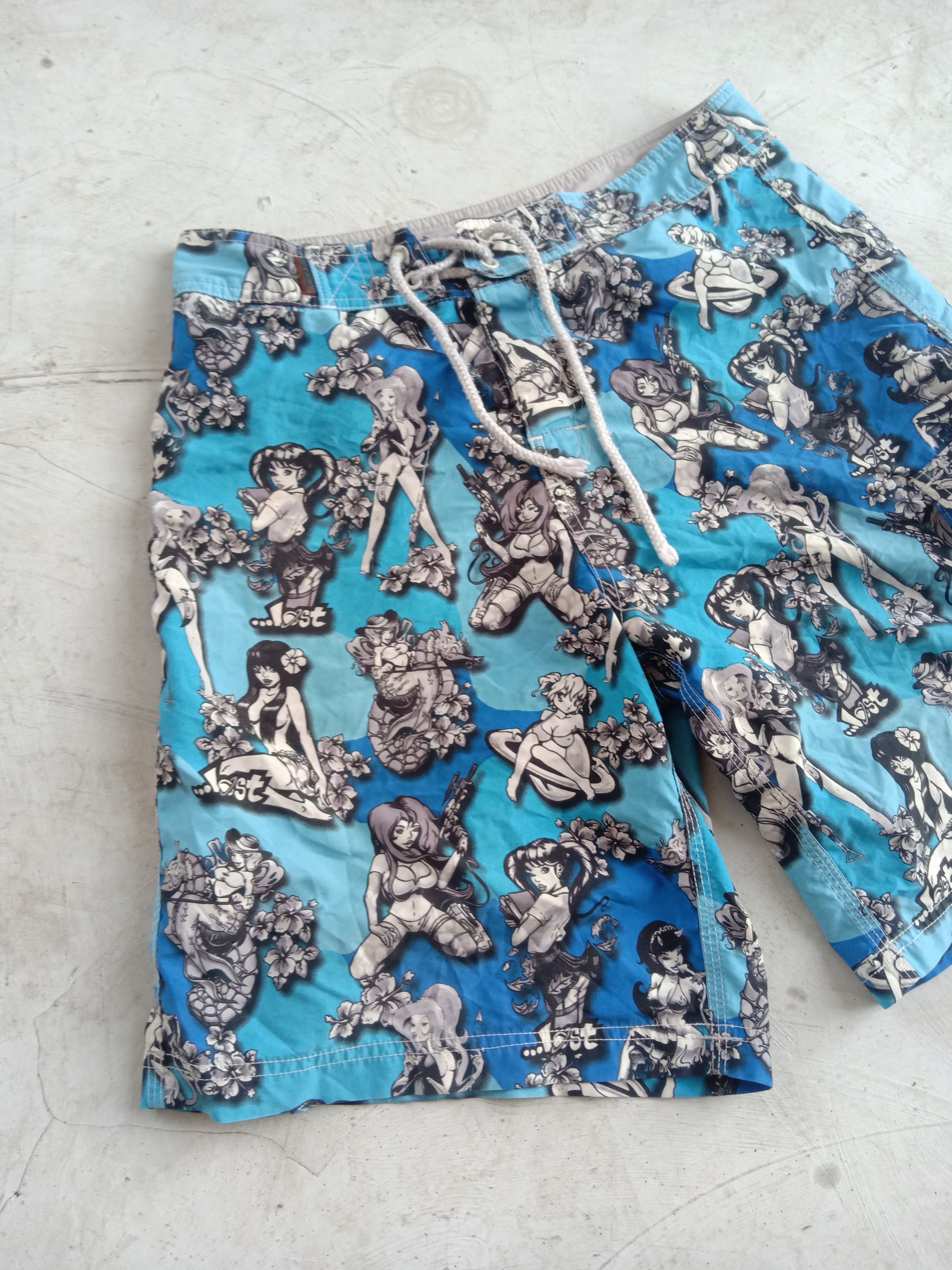 Lost Enterprises × Vans Vintage lost x Vans all over print pin-up girl board shorts Size US 32 / EU 48 - 3 Thumbnail