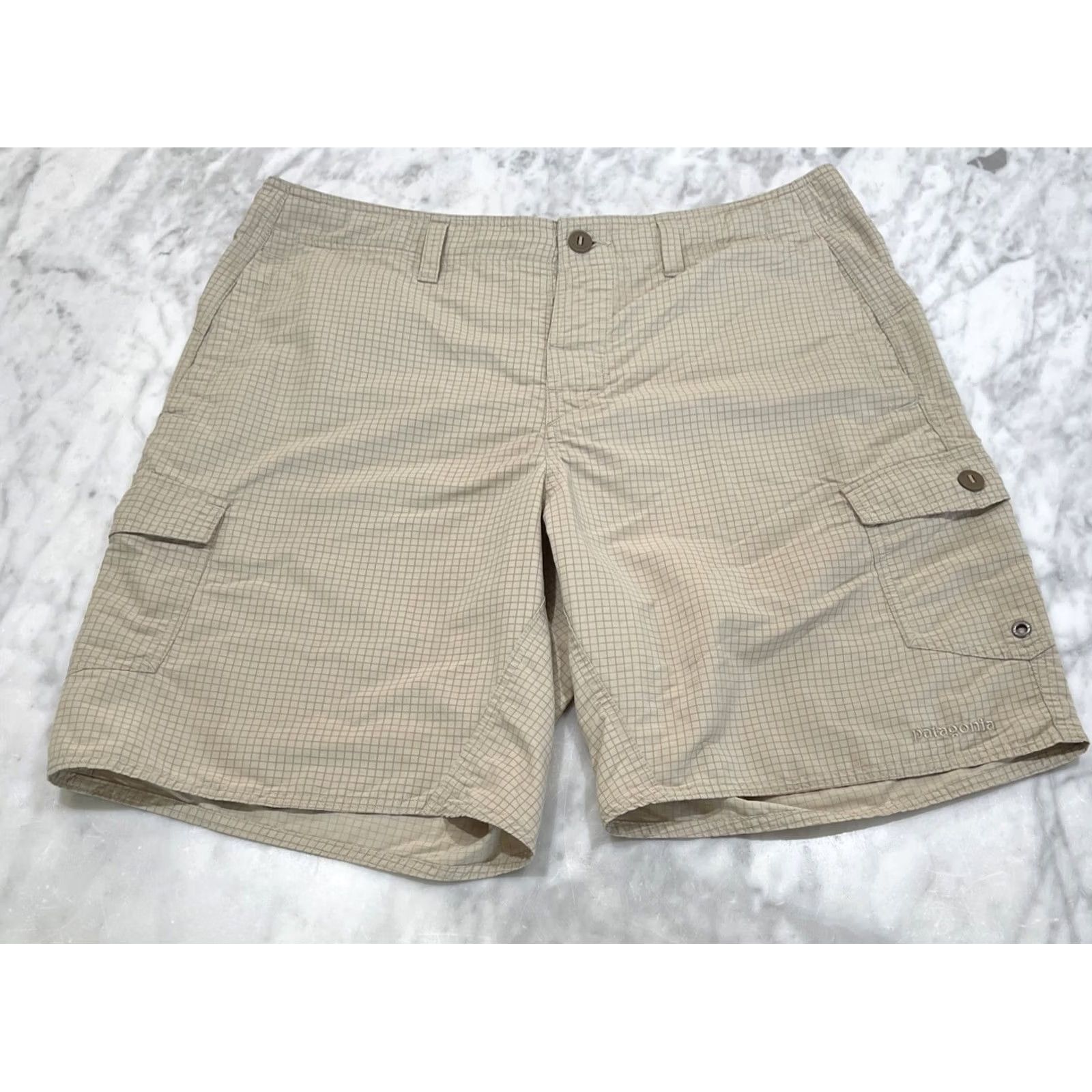 Patagonia Patagonia Shorts Men’s 36 Lightweight Nylon Cargo Button Fly Drawstring Checker Cargo Pocket Summer Outdoor Mens Regular Daywear Shorts Size US 36 / EU 52 - 2 Thumbnail