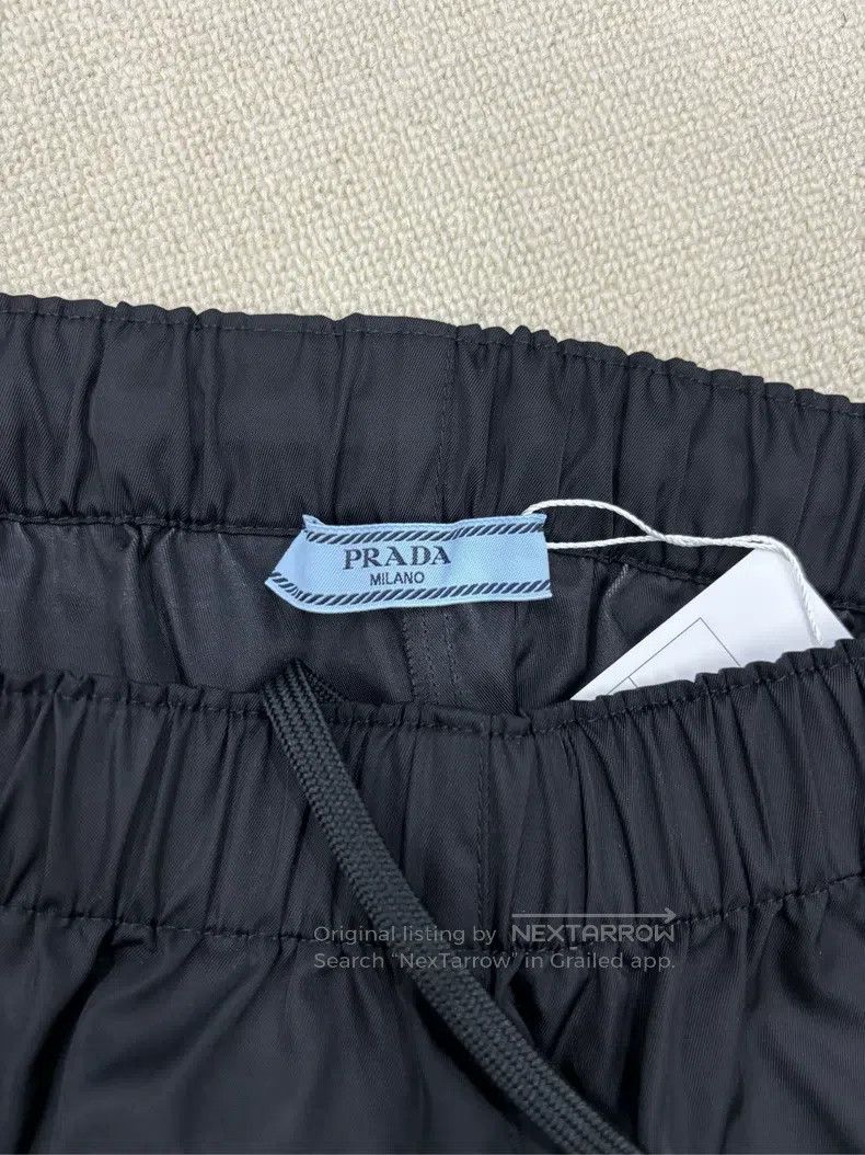 Prada Prada Metallic triangle logo shorts| Size 25" / US 0 / IT 36 - 4 Thumbnail