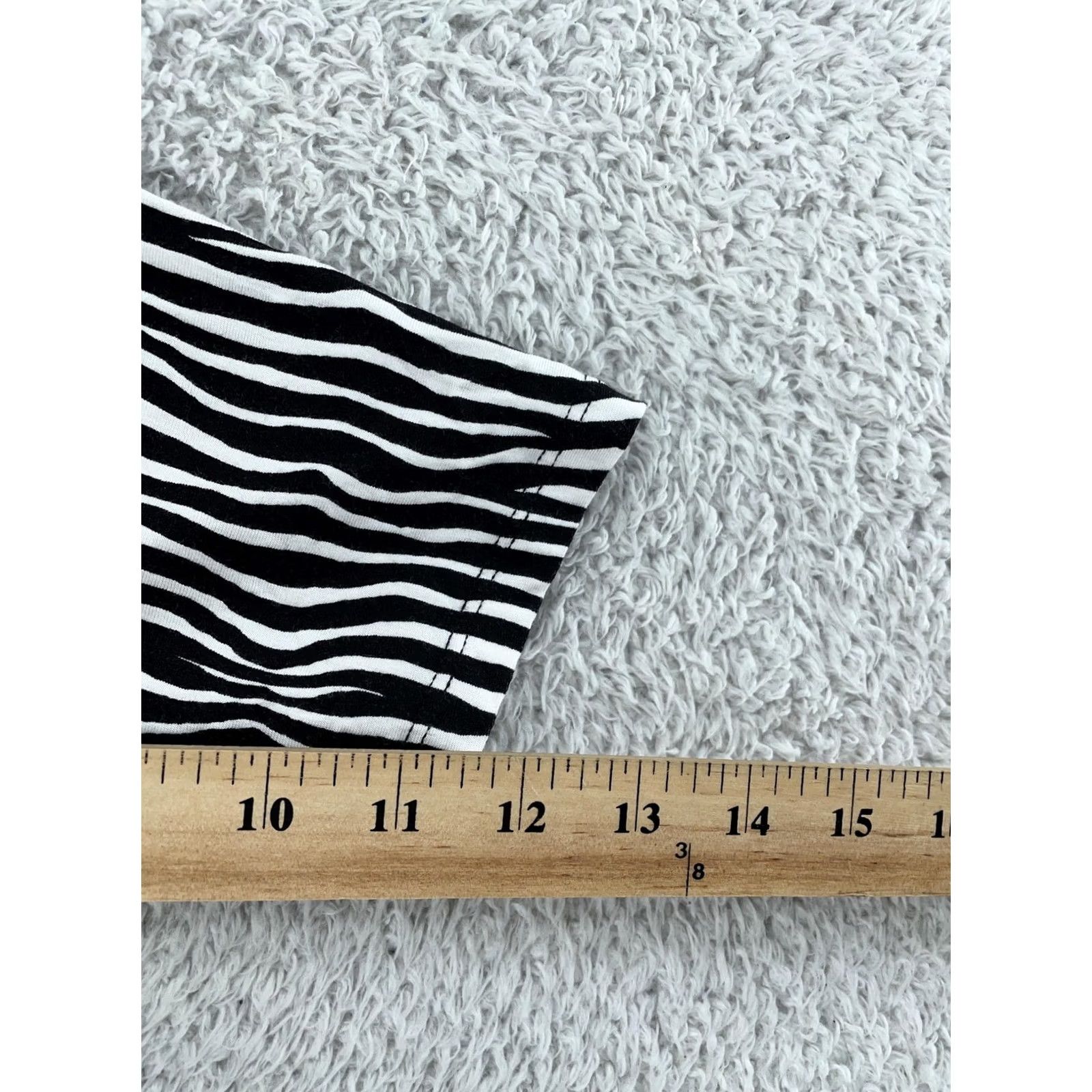 Michael Kors Michael Kors Blouse Womens XL Black White Zebra Print Keyhole Round Neck Top Size XL / US 12-14 / IT 48-50 - 6 Thumbnail
