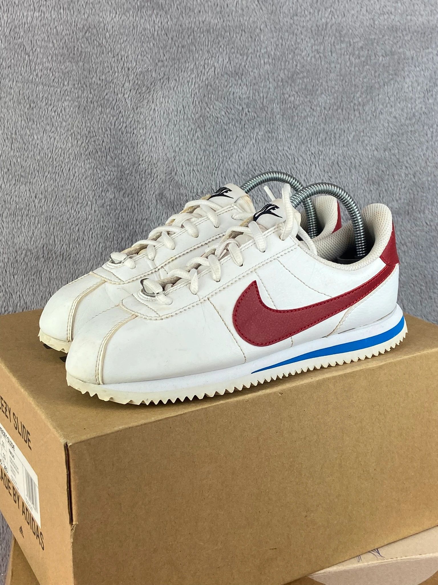 Nike Nike Cortez sneakers white red swoosh retro Size US 5 / EU 37 - 1 Thumbnail