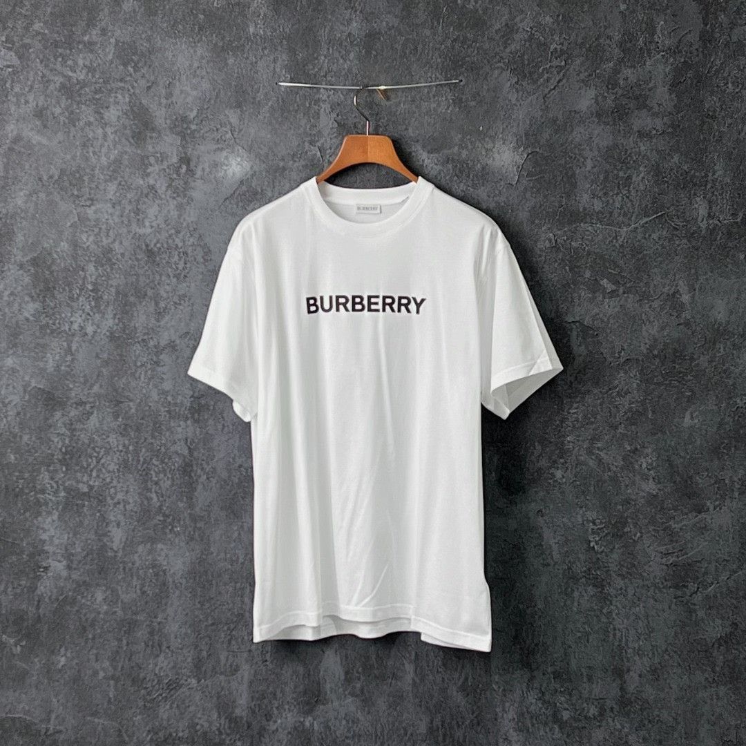 Burberry Burberry Cotton Printed T-Shirt m Men Size US M / EU 48-50 / 2 - 1 Thumbnail