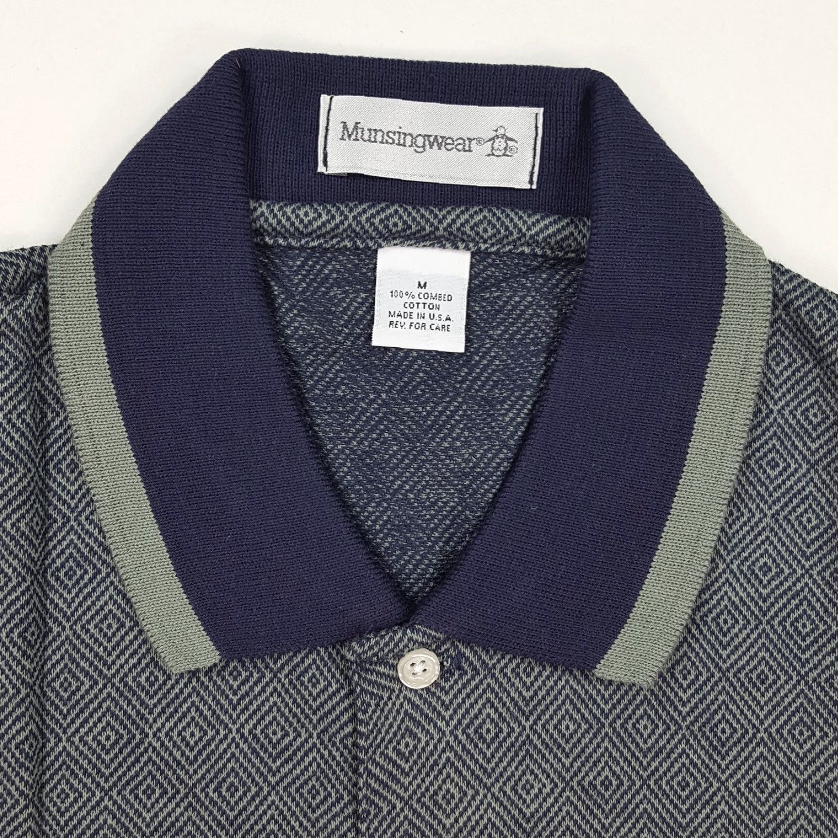 Vintage VINTAGE MunsingWear Diamond Collared Polo Shirt Shirt M Mens Gray 90s Preppy Outdoor Golf Tennis Casual Polo Size US M / EU 48-50 / 2 - 4 Thumbnail