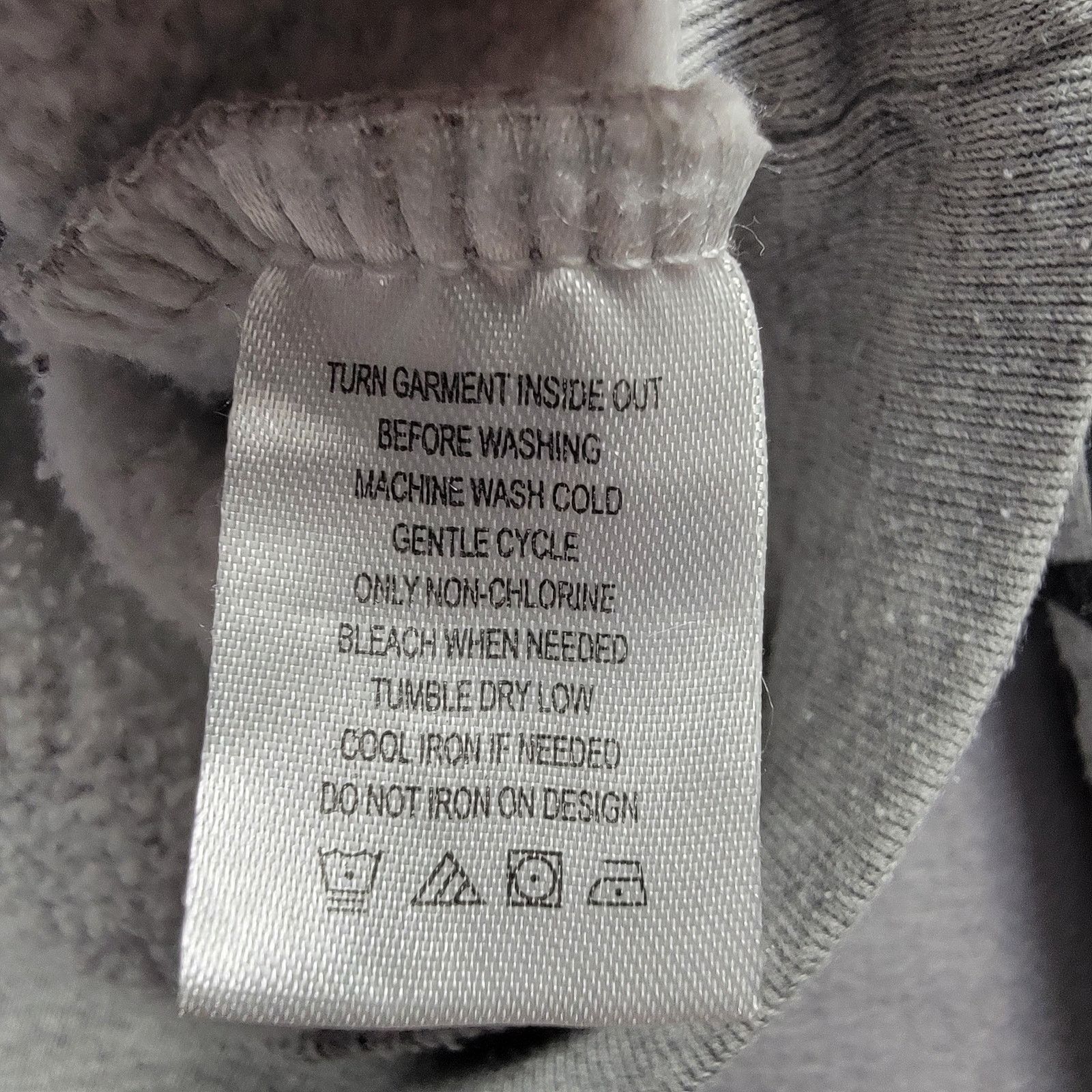 Warner Bros Looney Tunes Bugs Bunny Taz Hoodie Gray Mens M Used Graphic Size US M / EU 48-50 / 2 - 10 Thumbnail