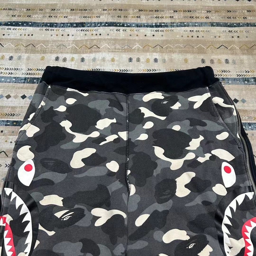 Bape LUMINOUS SHARK CAMO SHORTS Size US 34 / EU 50 - 8 Thumbnail