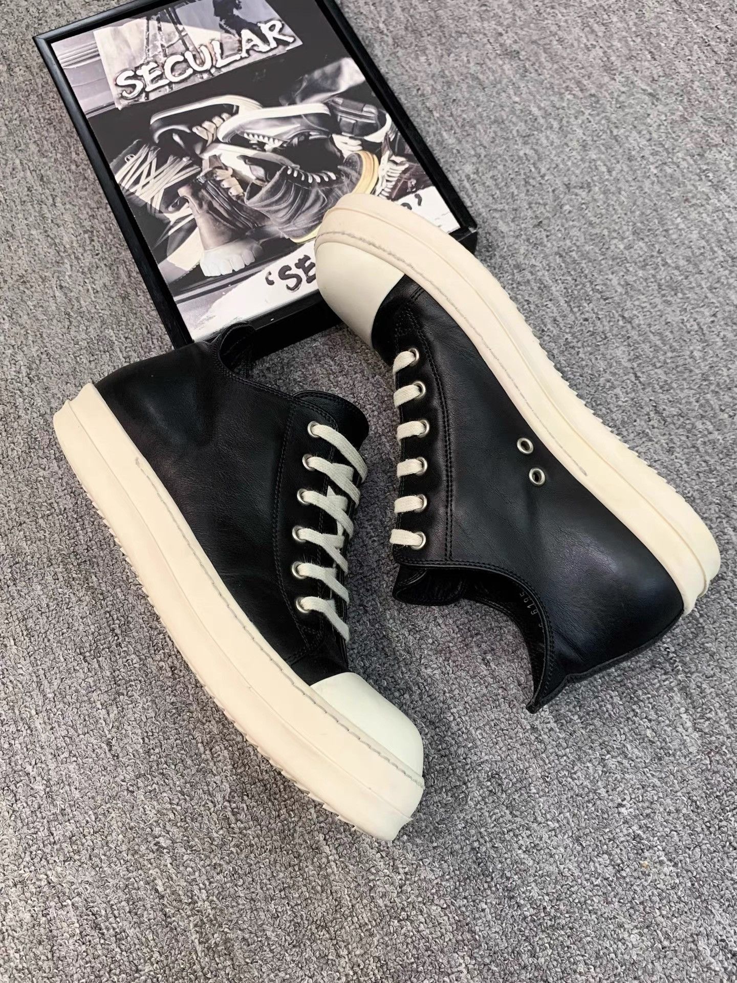 Rick Owens Rick Owens Smooth Leather Low-Top Big Converse K34 Size US 8.5 / EU 41-42 - 5 Thumbnail