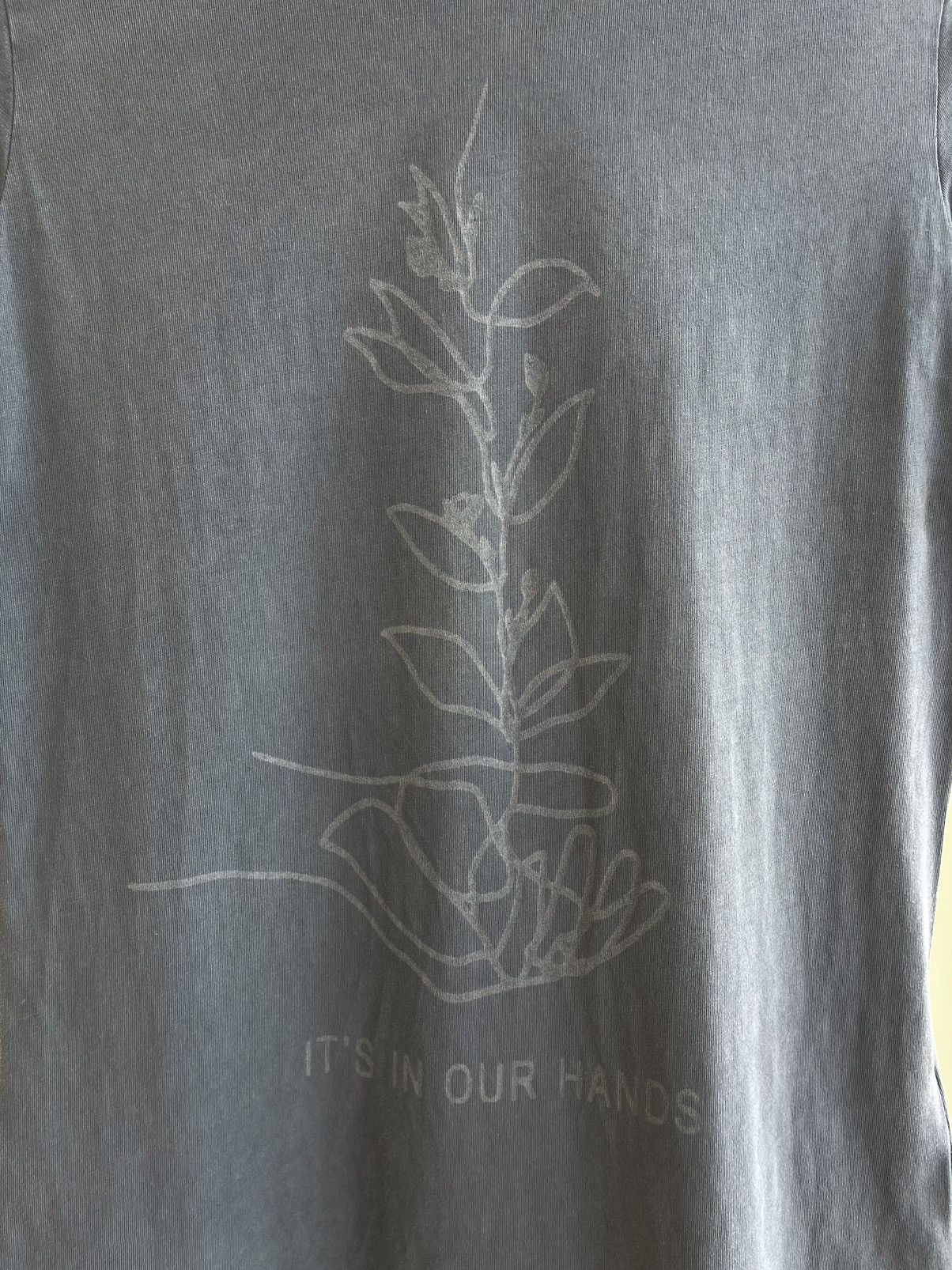 Other Jane Goodall x Elemente Clemente It’s In Our Hands T-Shirt Size XS / US 0-2 / IT 36-38 - 4 Thumbnail