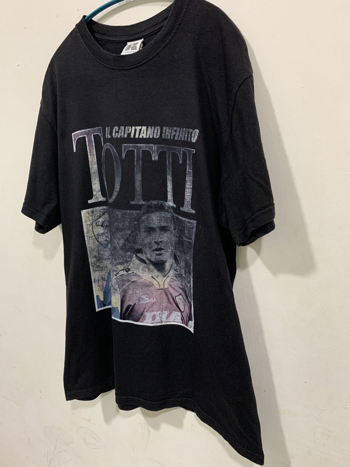 Other Y2K Russell il capitano infinito Totti Faded T Shirt Size US M / EU 48-50 / 2 - 3 Thumbnail