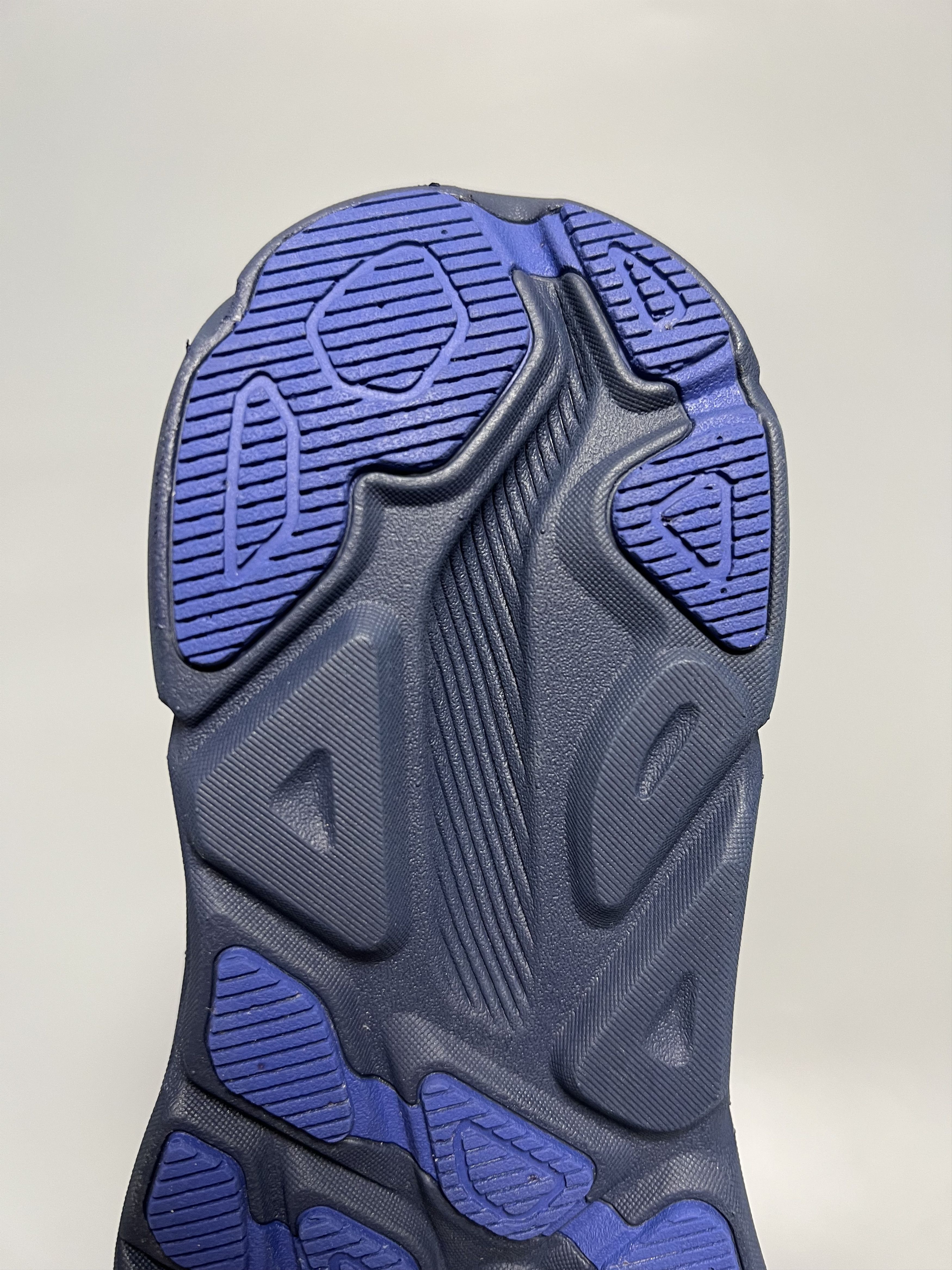 Hoka 5.5B Hoka One One Clifton 9 GTX Gore-Tex Running Shoes Size US 5.5 / IT 35.5 - 15 Thumbnail