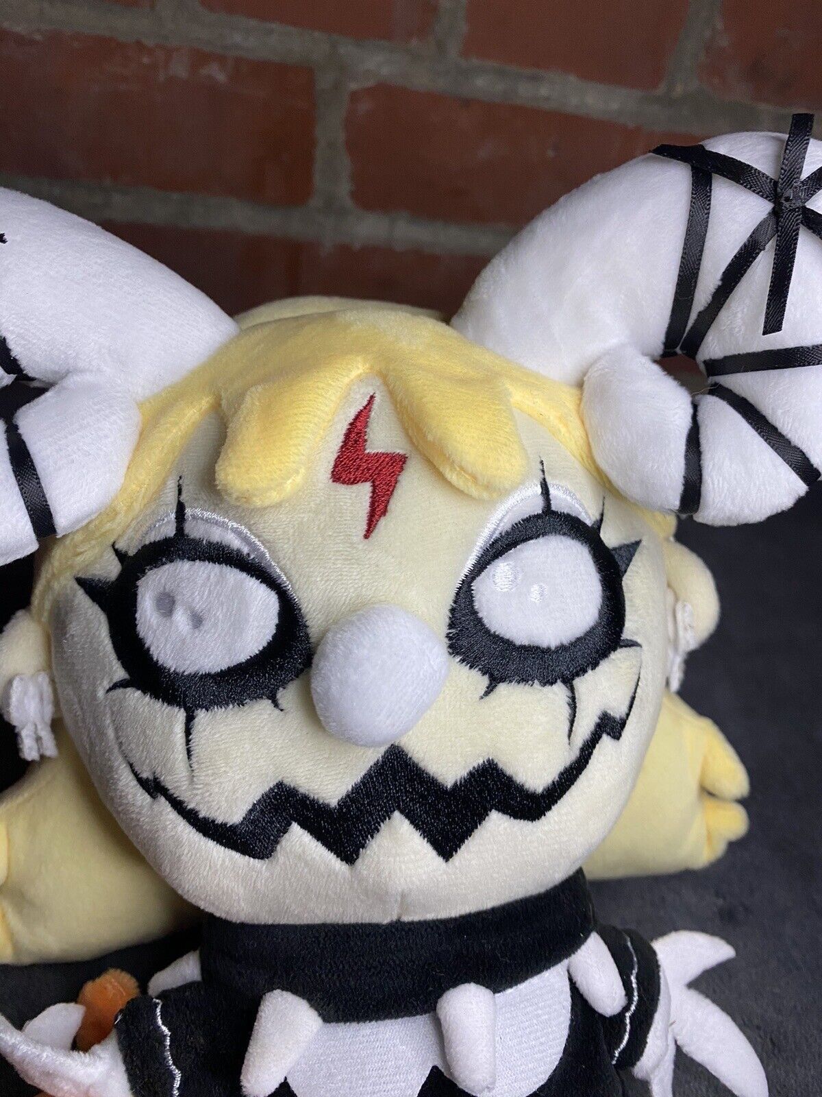 Other Makeship Izzzyzzz plush Izzy GITD YT ONLY 400 RARE NWT Size ONE SIZE - 2 Thumbnail