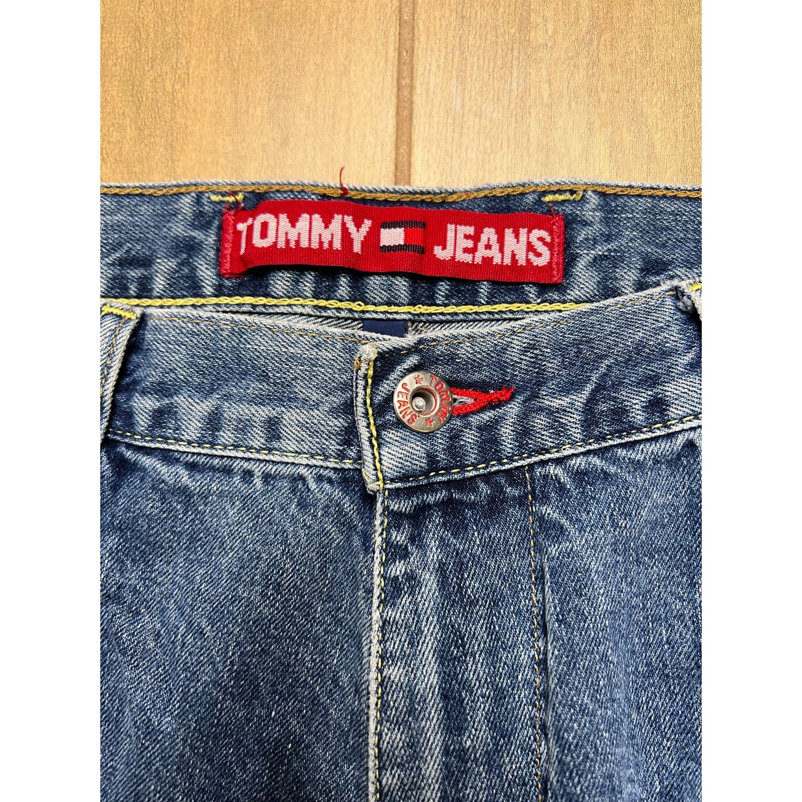 Tommy Jeans Tommy Jeans Relaxed Fit Jeans Mens 34x33 Blue Denim Y2K Size US 34 / EU 50 - 4 Thumbnail