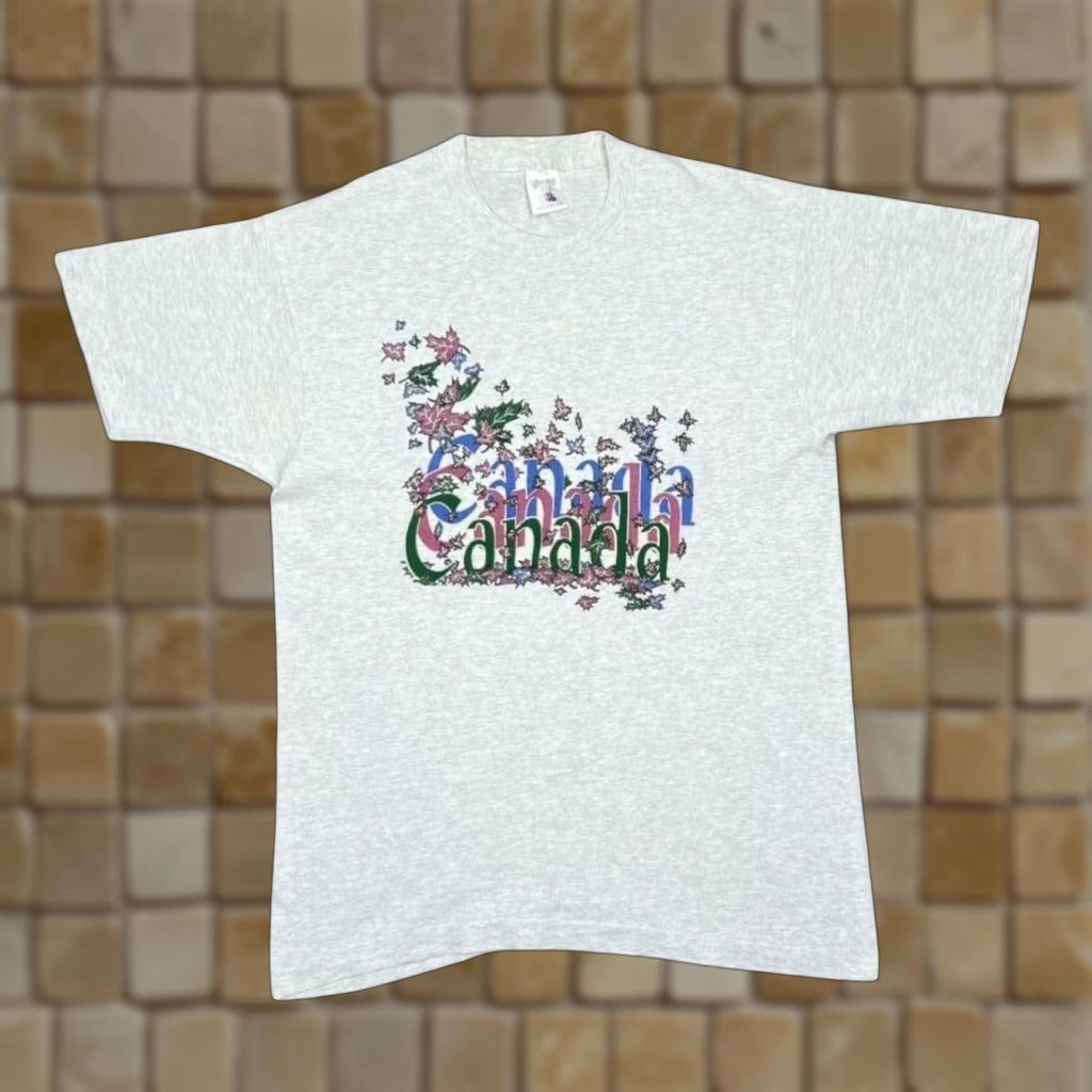 Fruit Of The Loom Vintage 90's Canada Autumnal Leaves Floral Souvenir T-Shirt Large/XL Fruit of the Loom Men’s Graphic Cotton Grey 90s T-Shirt Mens Size US L / EU 52-54 / 3 - 1 Thumbnail
