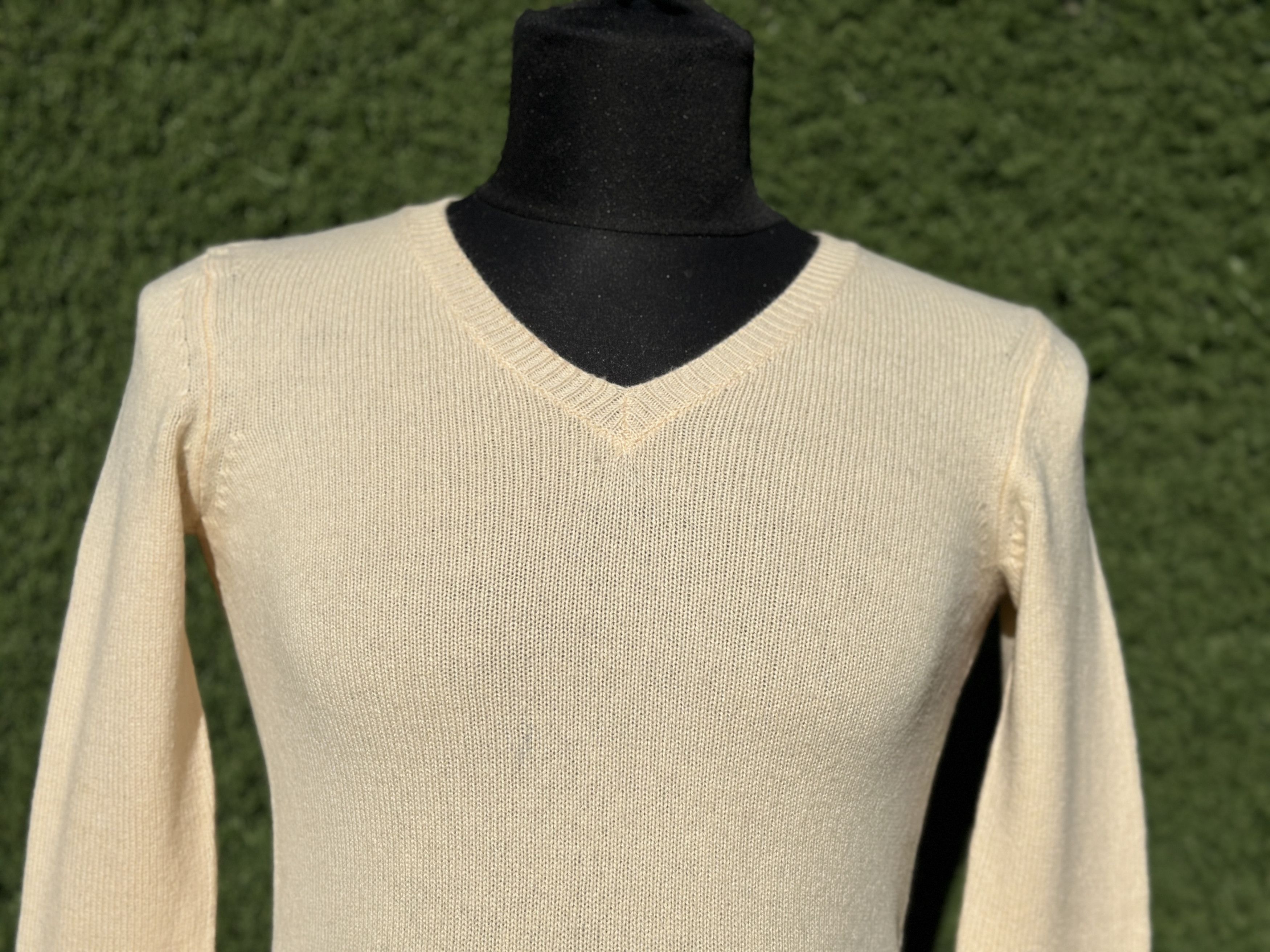 The Row The Row V-Neck Fine Knit Sweater Cashmere Camel Hair Siz XS Size XS / US 0-2 / IT 36-38 - 5 Thumbnail
