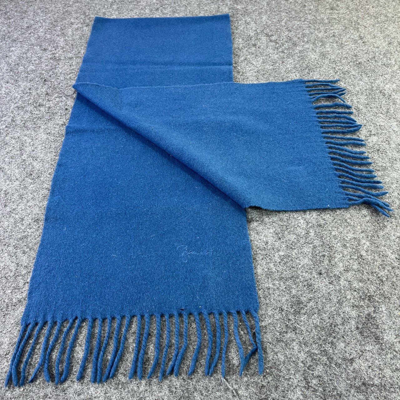 Vintage Givenchy Plain Scarf / Muffler / Neckwear T466 Size ONE SIZE - 3 Thumbnail