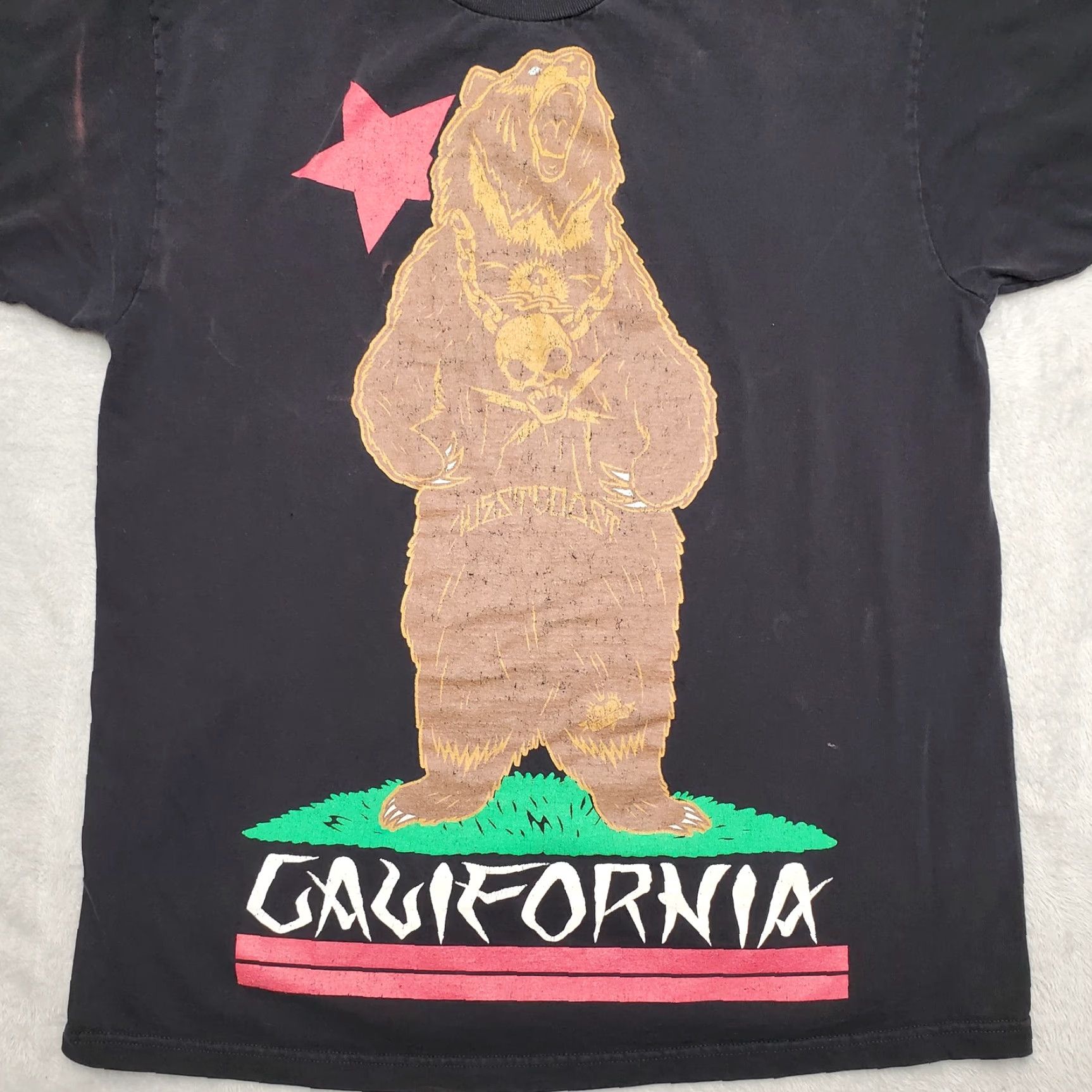 Vintage Fatal California Shirt Mens Large Black Faded Crewneck Casual Short Sleeve TEE Size US L / EU 52-54 / 3 - 3 Thumbnail