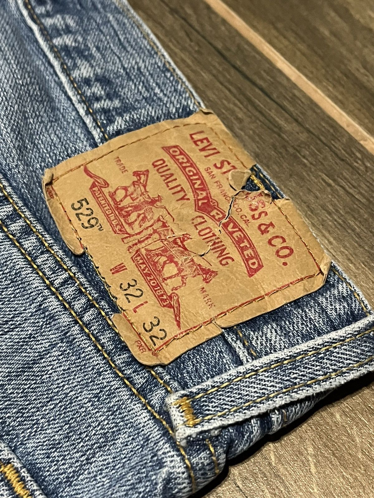 Jean × Levi's × Vintage Vintage Distressed Levis Light Wash Jeans Levi's 529 Denim Size US 32 / EU 48 - 7 Thumbnail