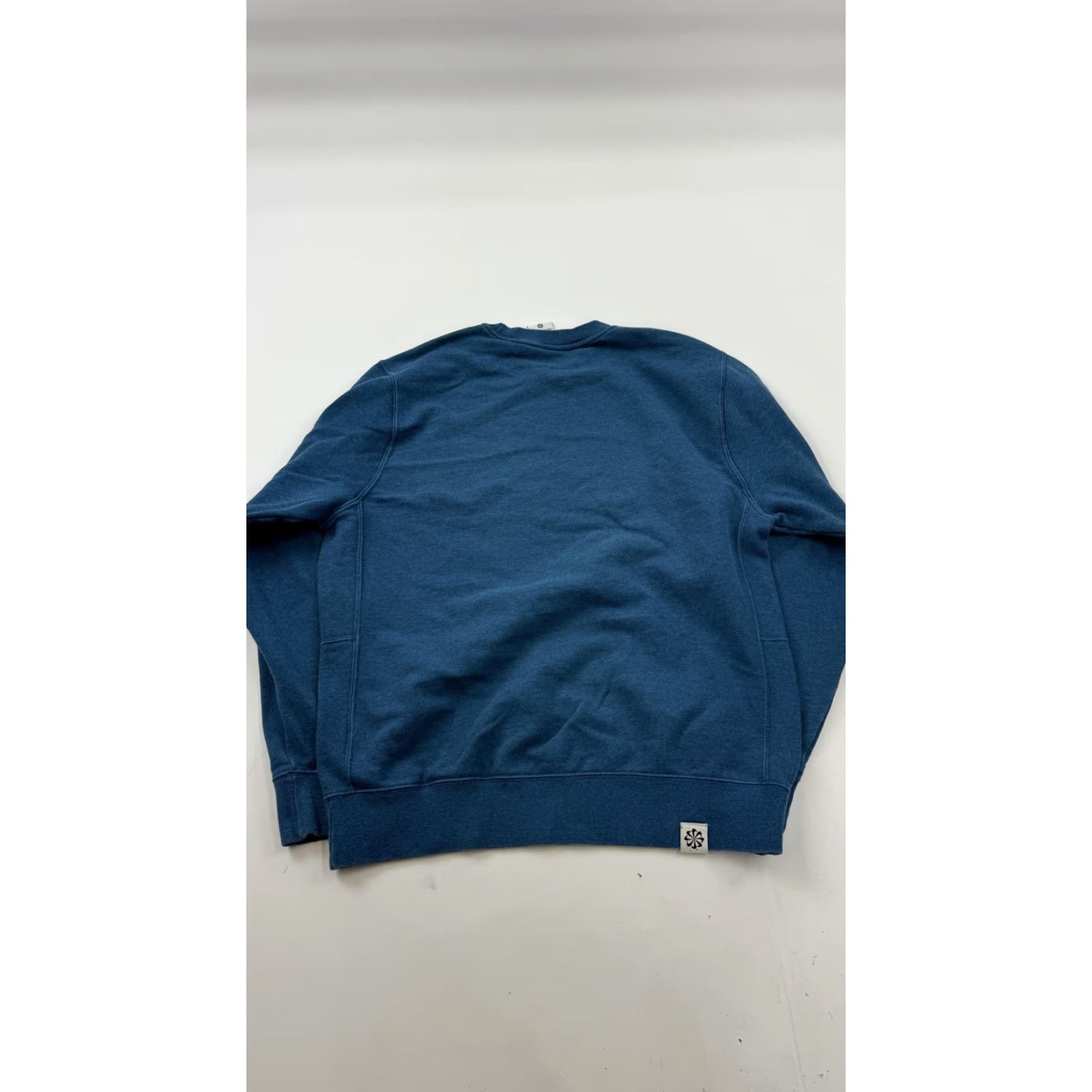 Nike Nike Sweatshirt Mens Small Blue Fleece Crewneck Pullover Glitter Swoosh Logo Size US S / EU 44-46 / 1 - 5 Thumbnail