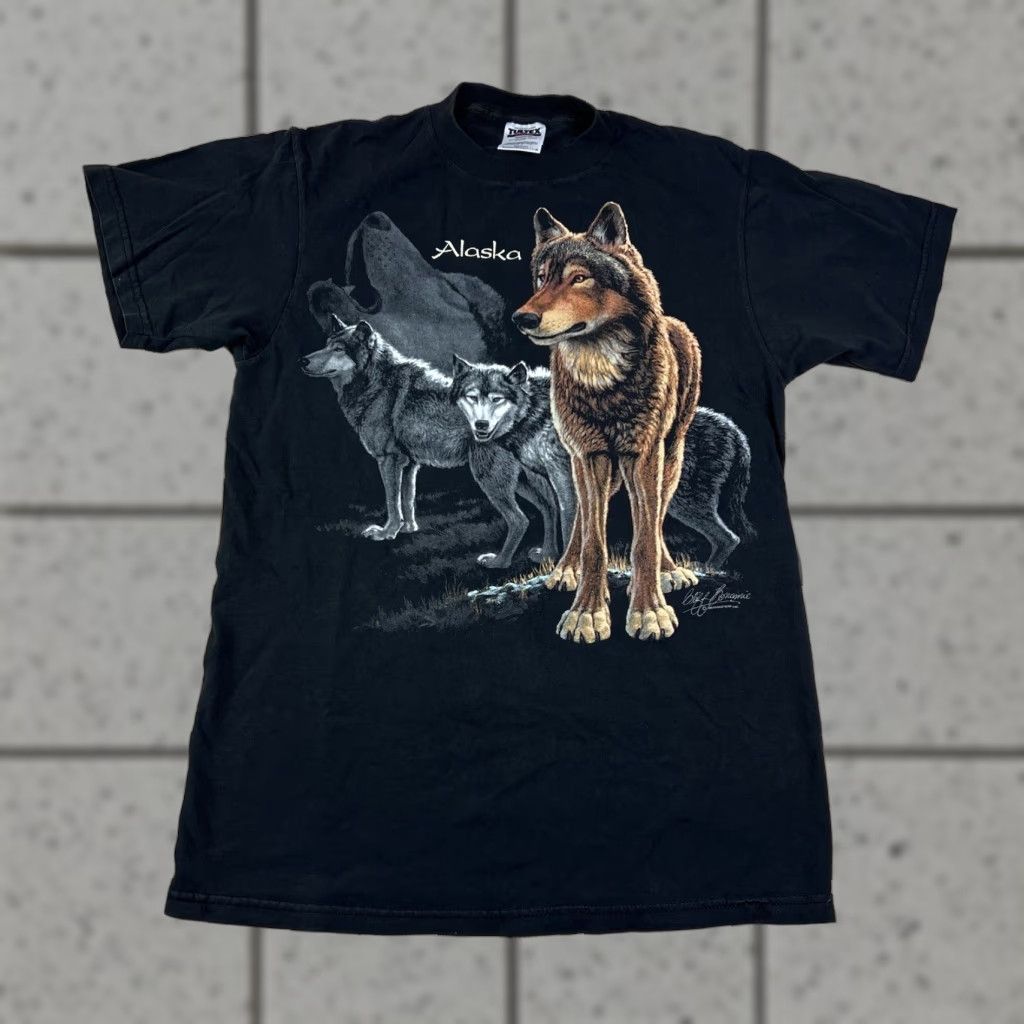 Tultex VINTAGE Tultex Alaska Wolf T Shirt Black 90s Graphic Print Men M Short Sleeve Wolf Grey Size Medium Size US M / EU 48-50 / 2 - 1 Thumbnail