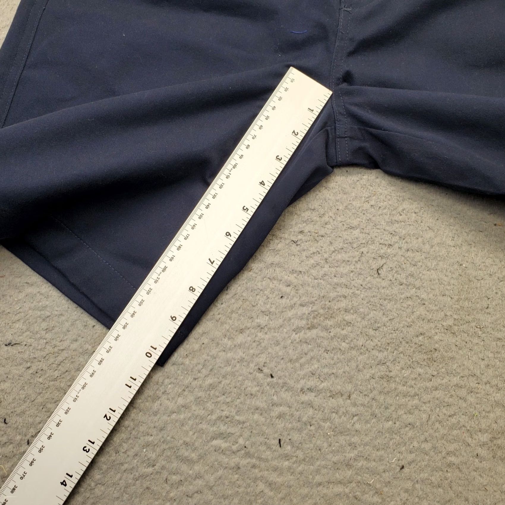 Izod IZOD Mens Shorts Shirt Navy Stretch Easy Care Schoolwear Regular Size M Size US 31 - 5 Thumbnail