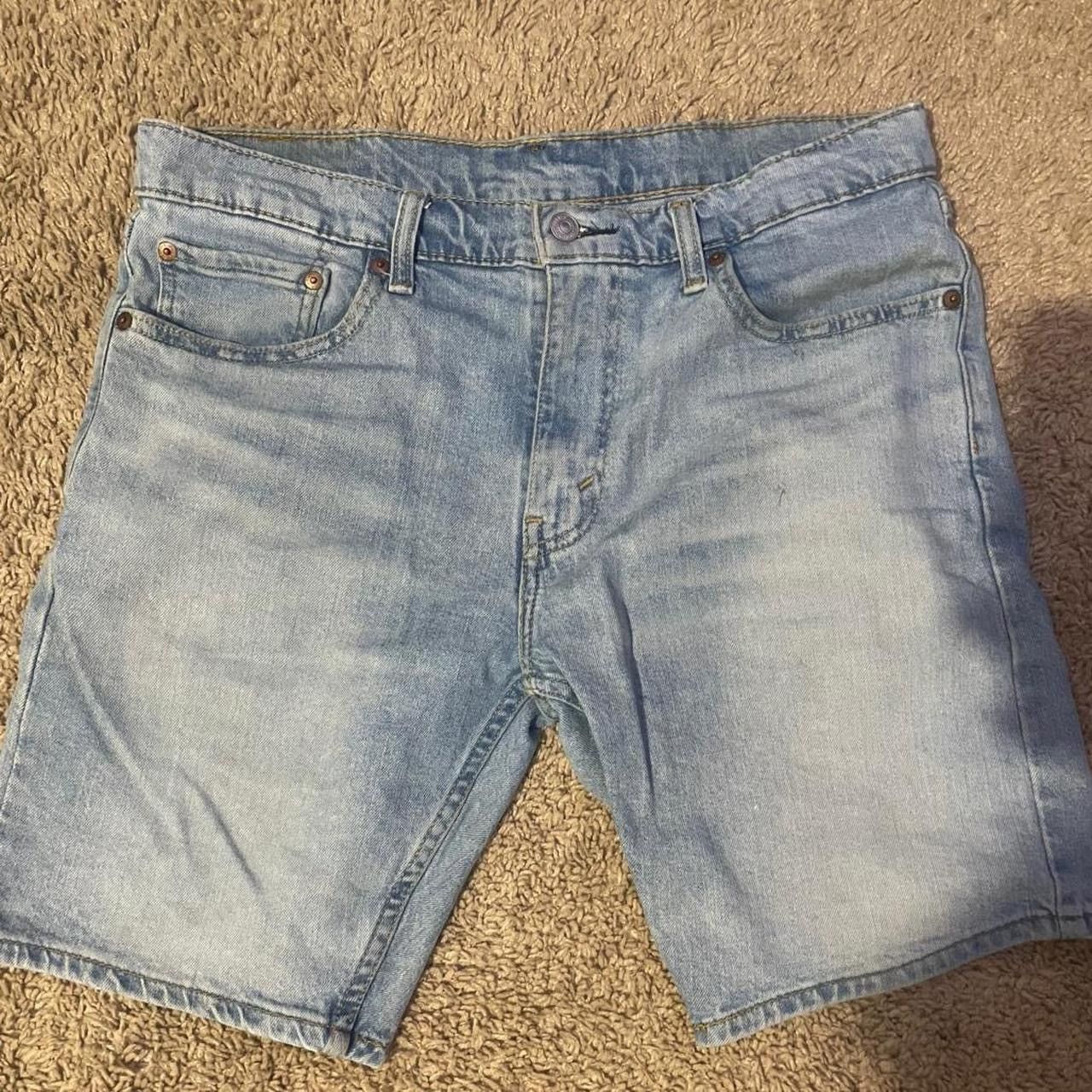 Levi's Levi’s Denim Shorts 33x30 Size US 31 - 1 Thumbnail
