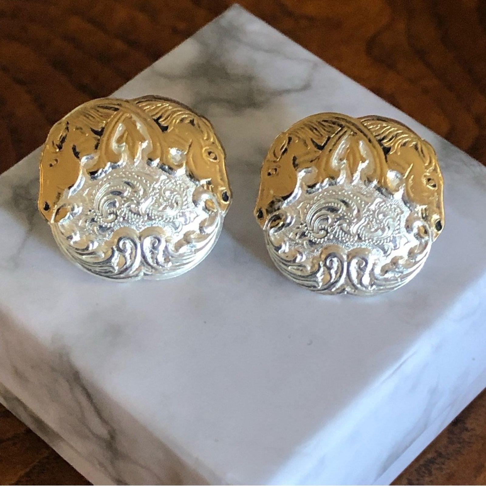 Jewelry Ladies western double horse head etched set Size ONE SIZE - 9 Thumbnail