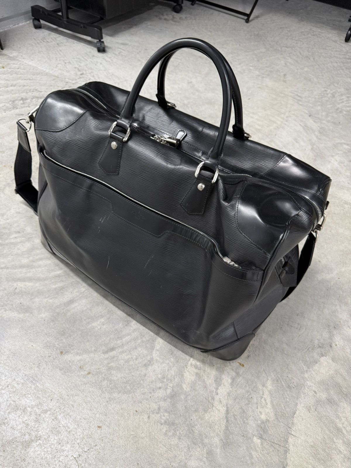 Louis Vuitton Louis Vuitton Epi Leather Duffle Bag Size ONE SIZE - 4 Thumbnail