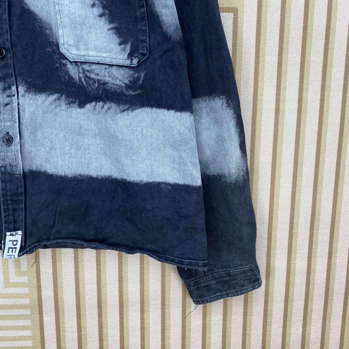 Japanese Brand 🫶Vintage Japanese Brand Denim Shirt Dual Pocket Stonewash Size US M / EU 48-50 / 2 - 5 Thumbnail