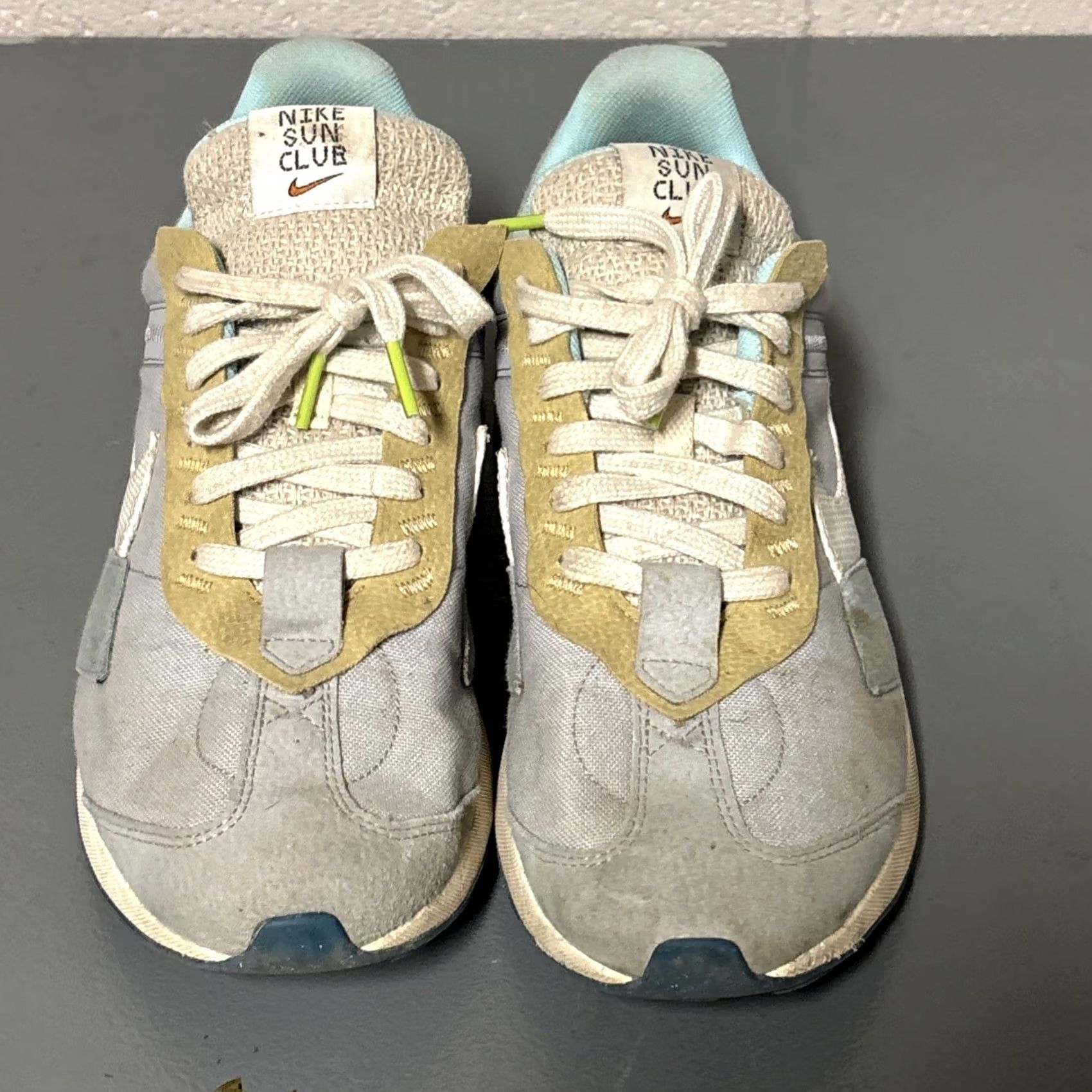 Nike Nike Air Max Pre-Day SE Sun Club Mens 10.5 Wolf Grey/Sail/Rift Blue EUC | Nike Air Max Pre-Day | Sneaker | Men Size US 10 / EU 43 - 2 Thumbnail