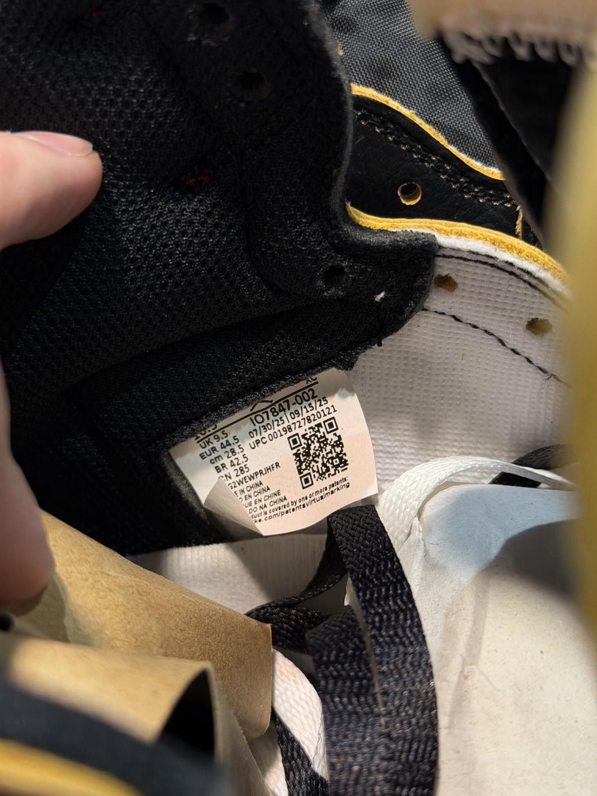 Jordan Brand Air Jordan 1 x Union x Fragment Black and Varsity Red (10.5) Size US 10.5 / EU 43-44 - 12 Thumbnail