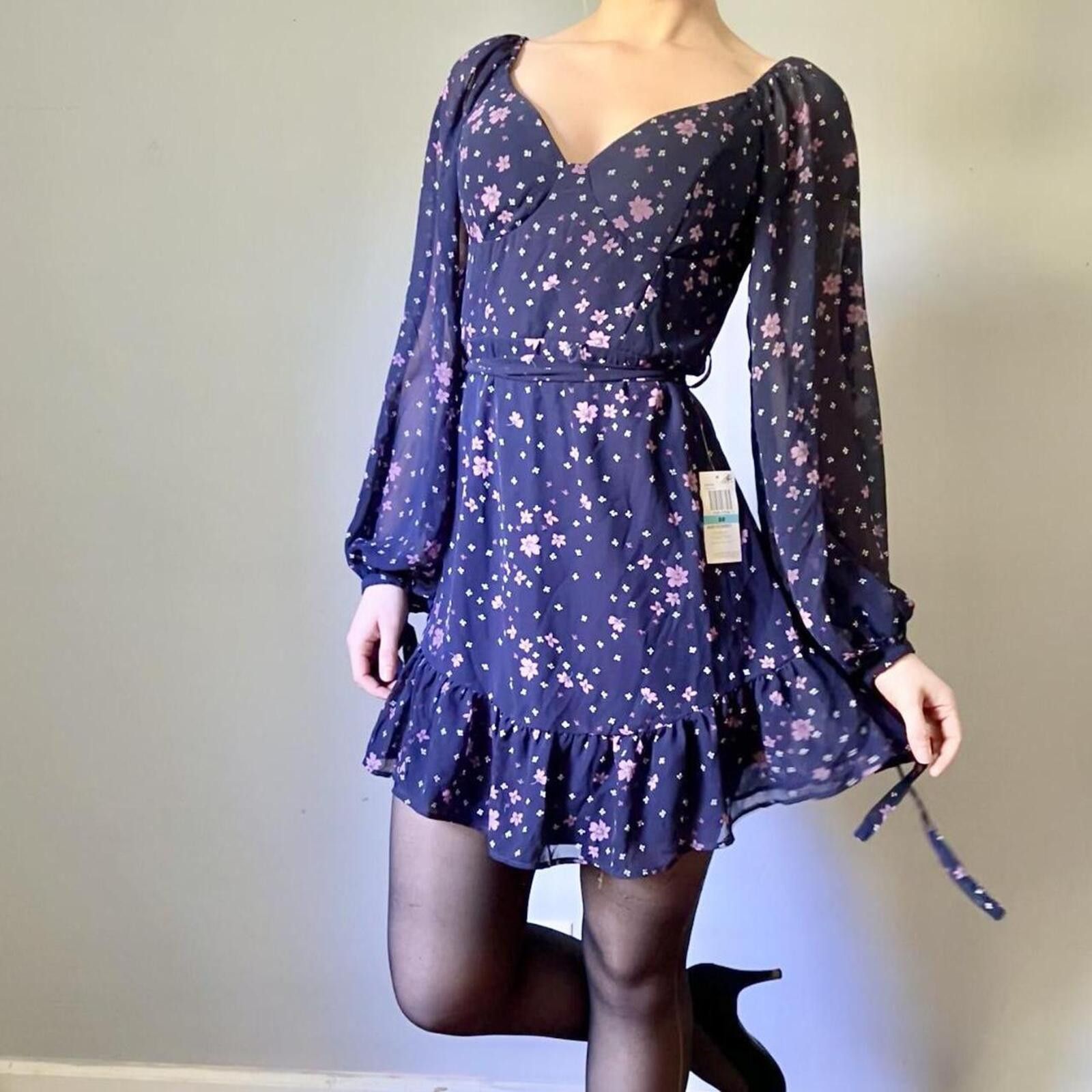 Other NWT B Darlin Navy floral fit + flare dress Size M / US 6-8 / IT 42-44 - 1 Thumbnail