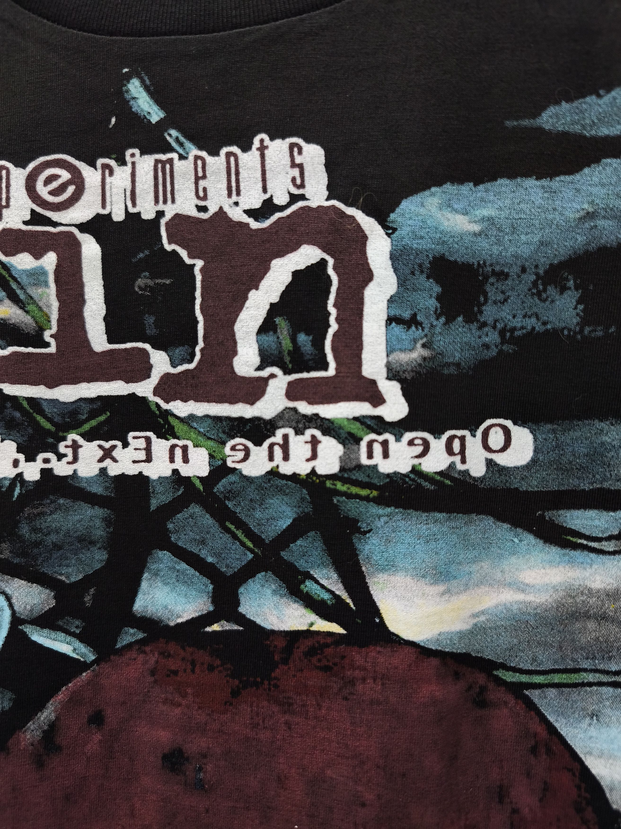 Anime Serial Experiments Lain "The World of Lain" T-shirt Size US XL / EU 56 / 4 - 4 Thumbnail