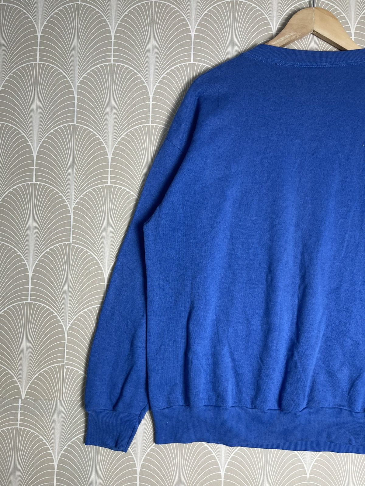 Disney × Mickey Mouse × Velva Sheen VINTAGE 80s MICKEY CALIFORNIA CREWNECK Size US L / EU 52-54 / 3 - 11 Thumbnail