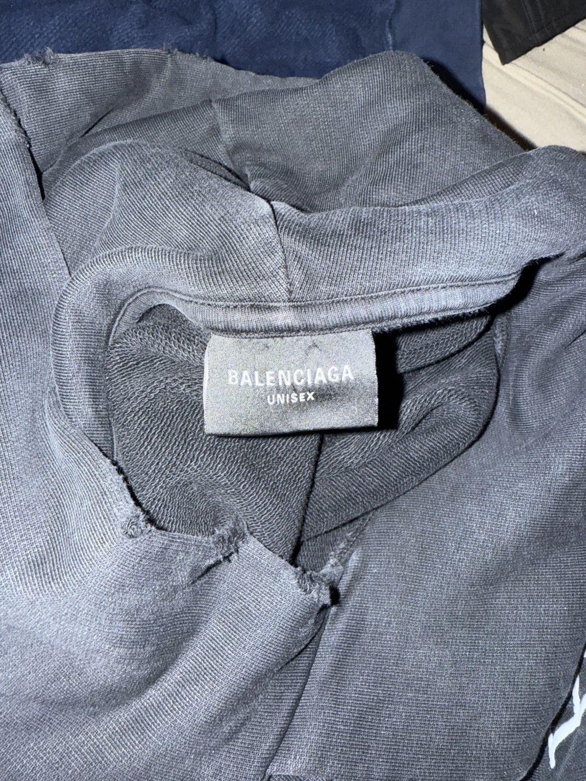 Balenciaga Balenciaga Black Distressed Be Different Hoodie Size US S / EU 44-46 / 1 - 3 Thumbnail