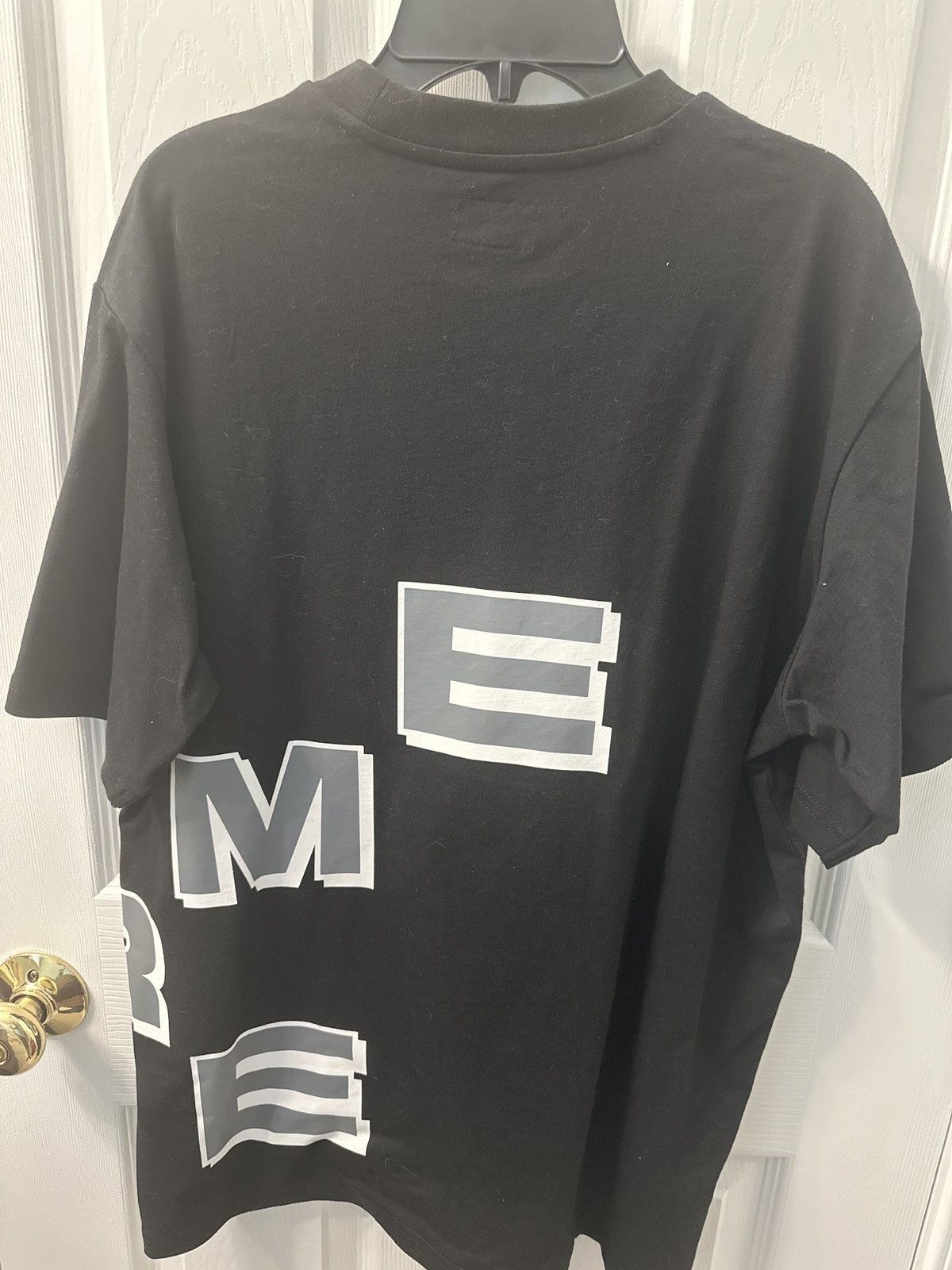 Supreme Supreme Black Stagger Tee Size US M / EU 48-50 / 2 - 1 Thumbnail