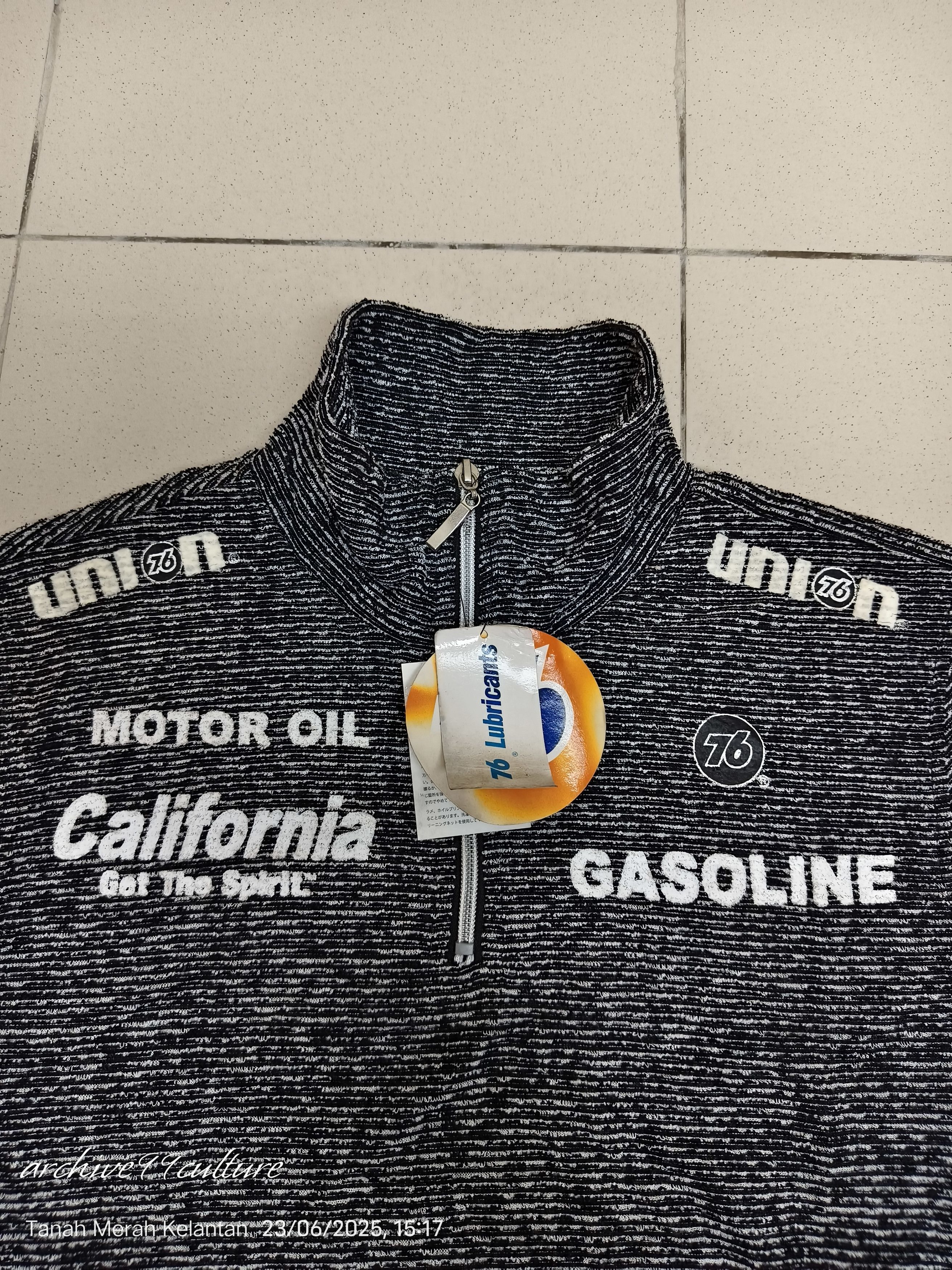 Other Combo lot 90's 76 lubricant union motor oil track set Size US M / EU 48-50 / 2 - 16 Thumbnail