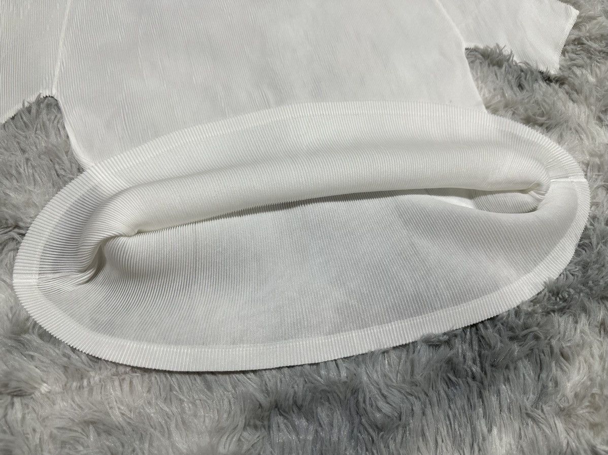Pleats Please Issey Miyake 🔥Pleats Please Issey Miyake High Neck Top White Size US M / EU 48-50 / 2 - 4 Thumbnail