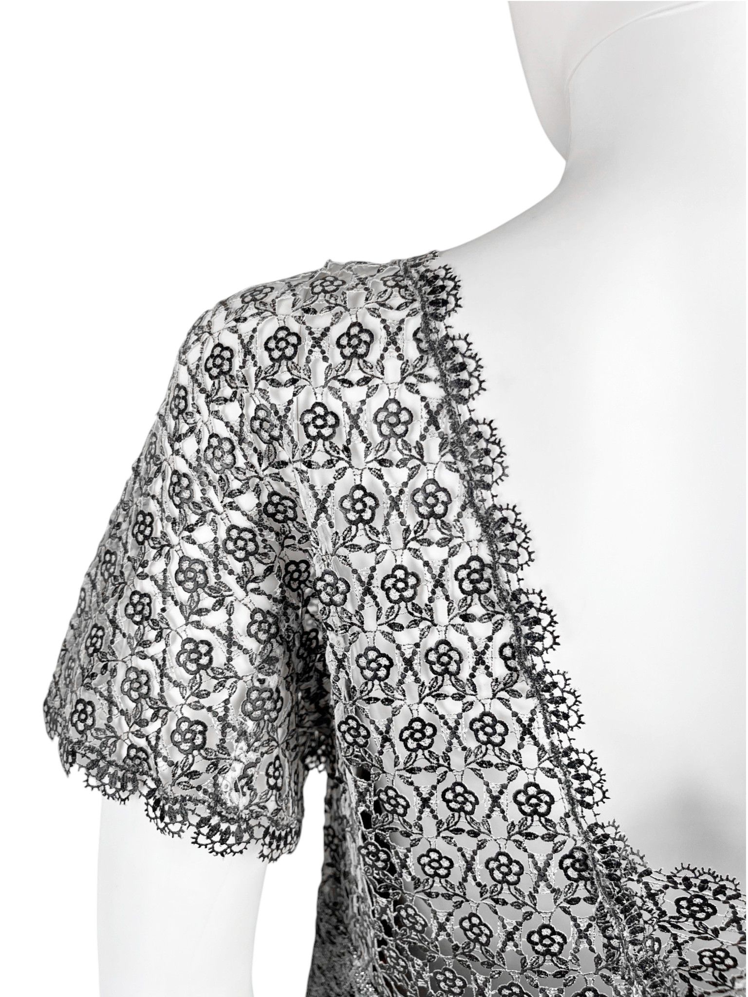 Chanel by Karl Lagerfield Resort 2014 Silver Tweed Lace Dress Size M / US 6-8 / IT 42-44 - 9 Thumbnail