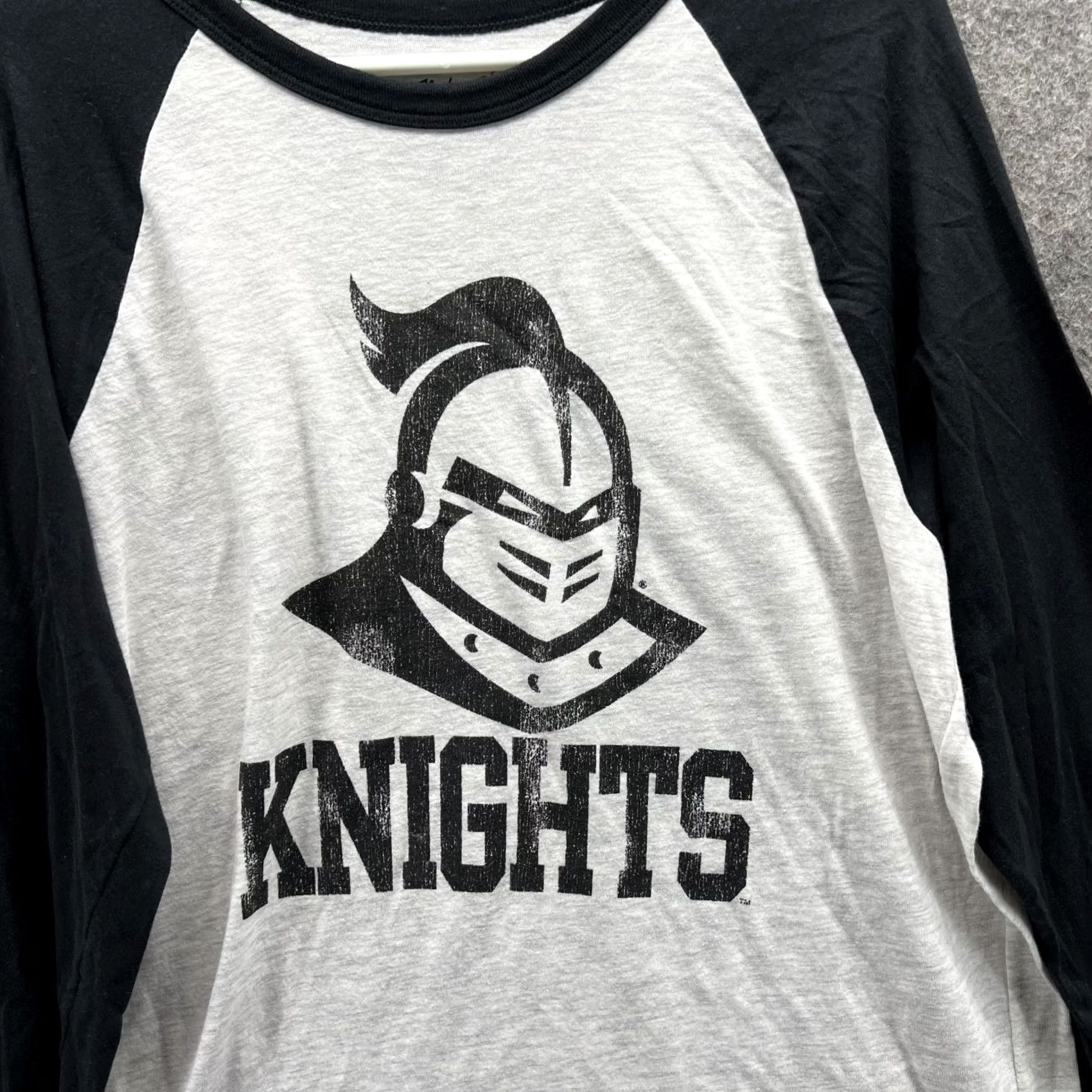 Vintage Retro Brand Knights Shirt Men Large Adult Gray Crewneck Long Sleeve T-Shirt Size US L / EU 52-54 / 3 - 2 Thumbnail