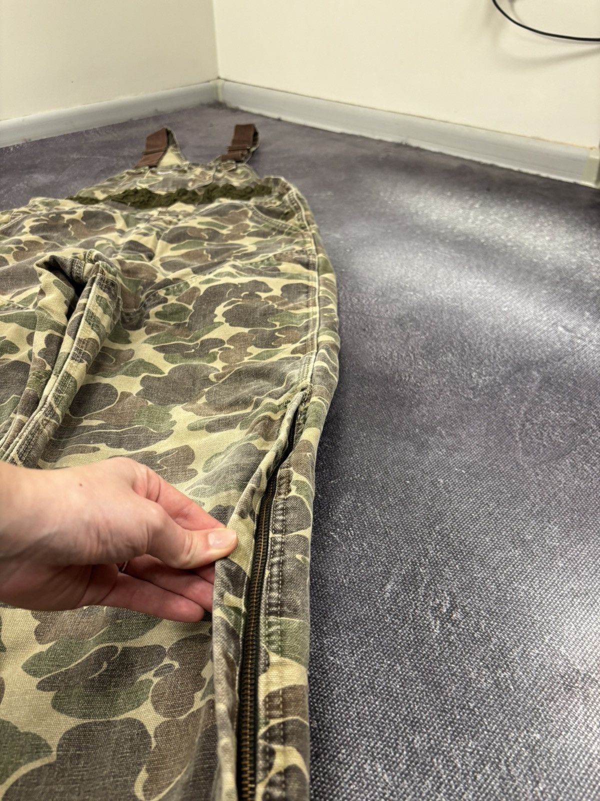 Carhartt Vintage Carhartt BU103 Overalls Bib Duck Camo Hunting Size US 34 / EU 50 - 7 Thumbnail