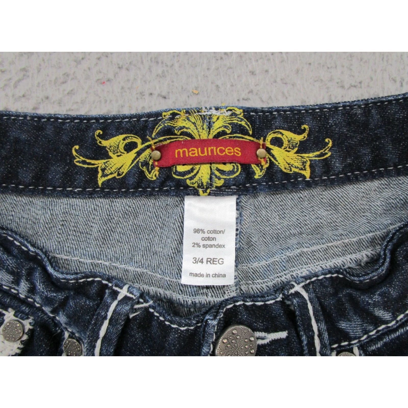 Vintage Maurices Y2K Women's Denim Capri Jeans Dark Wash Stretch Size 4 Blue Capri Jeans Womens Size 27" / US 4 / IT 40 - 3 Thumbnail