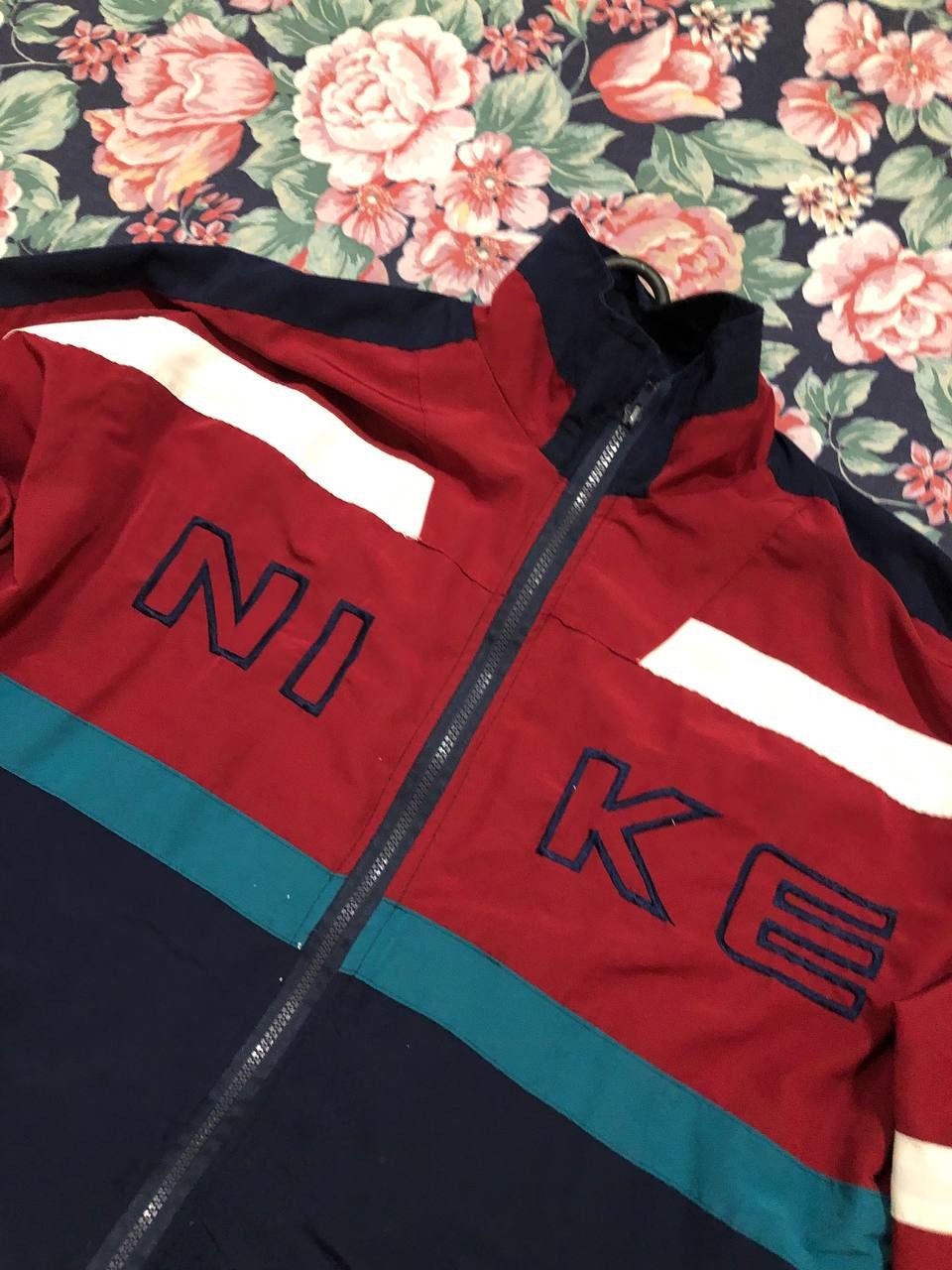 Nike jacket big logo Y2K NIKE size XXL vintage Streetwear Size US XXL / EU 58 / 5 - 4 Thumbnail