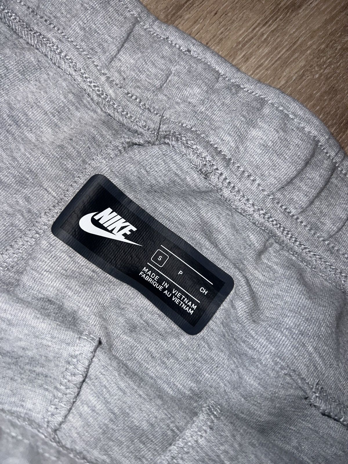 Nike Nike Tech Sweatpants Size US 29 - 2 Thumbnail