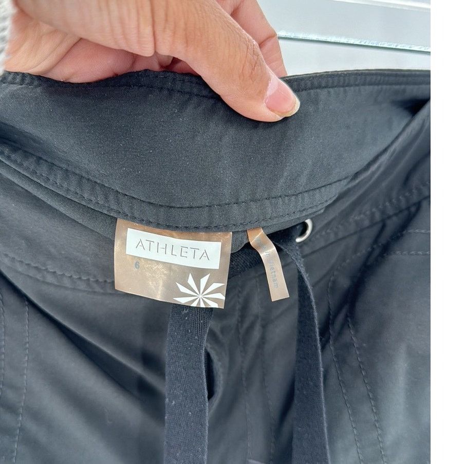 Athleta Athleta black button and tie waist swim outdoors shorts Size 28" / US 6 / IT 42 - 5 Thumbnail